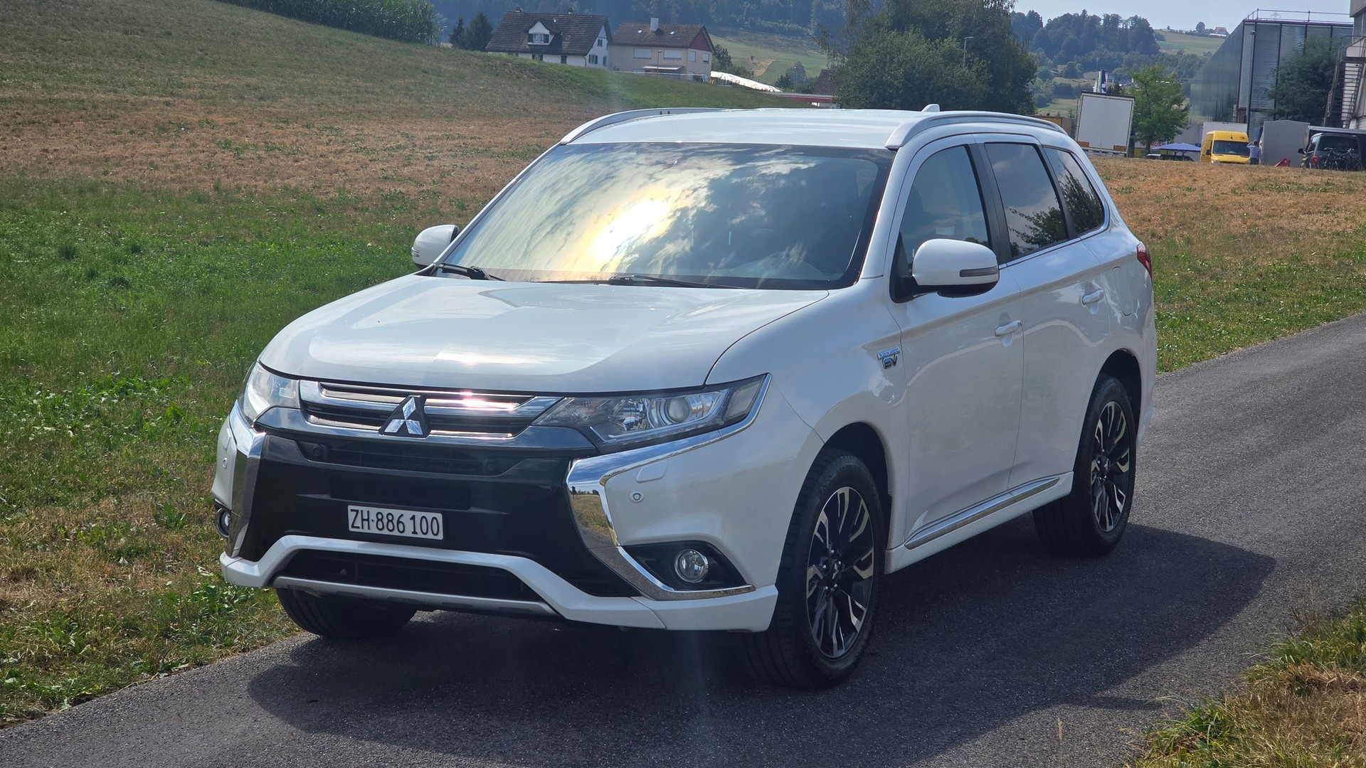 MITSUBISHI Outlander 2.0 PHEV Style 4WD Automatic