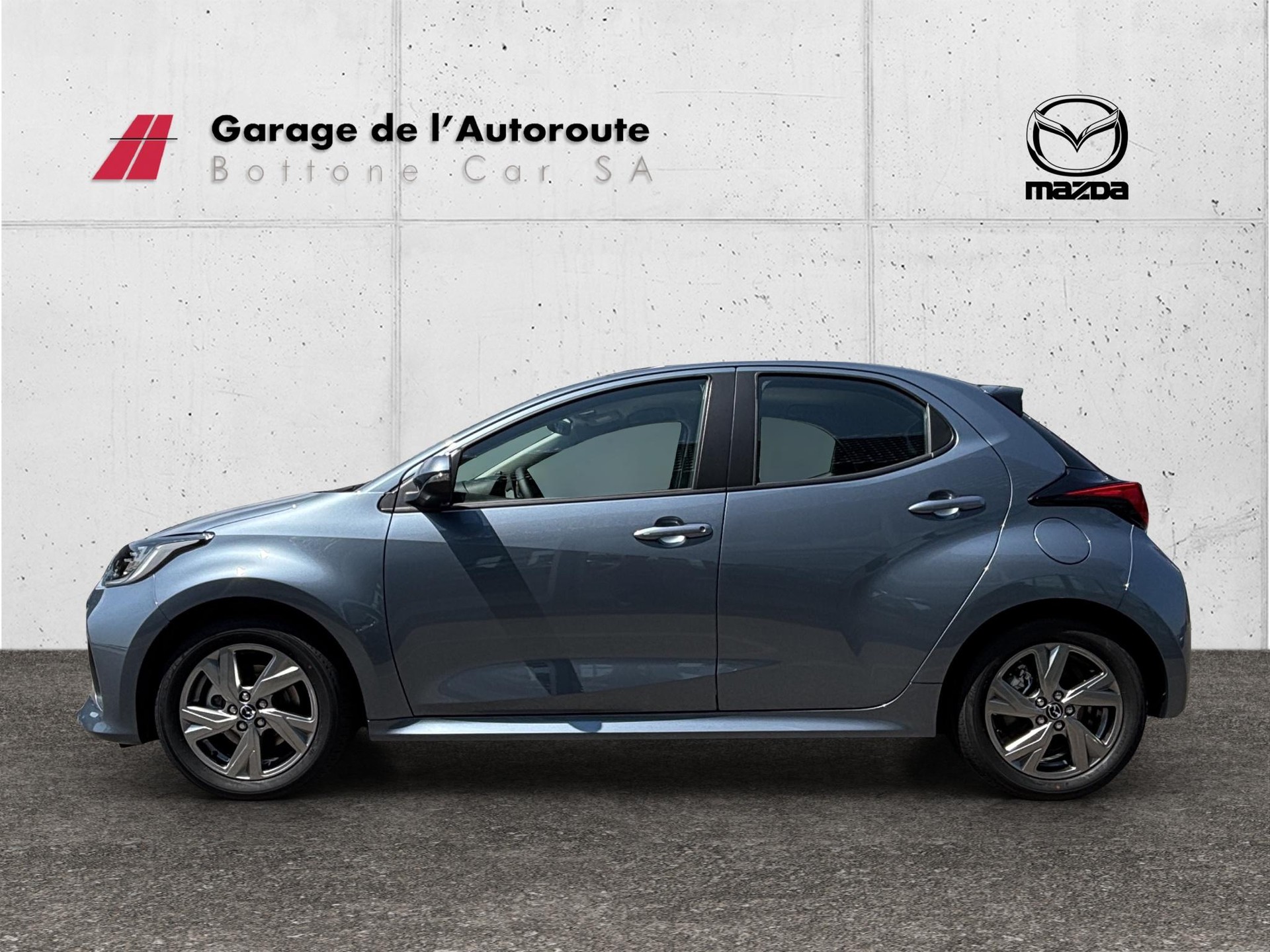 MAZDA 2 1.5 Hybrid Exclusive-Line-showroom-element-1