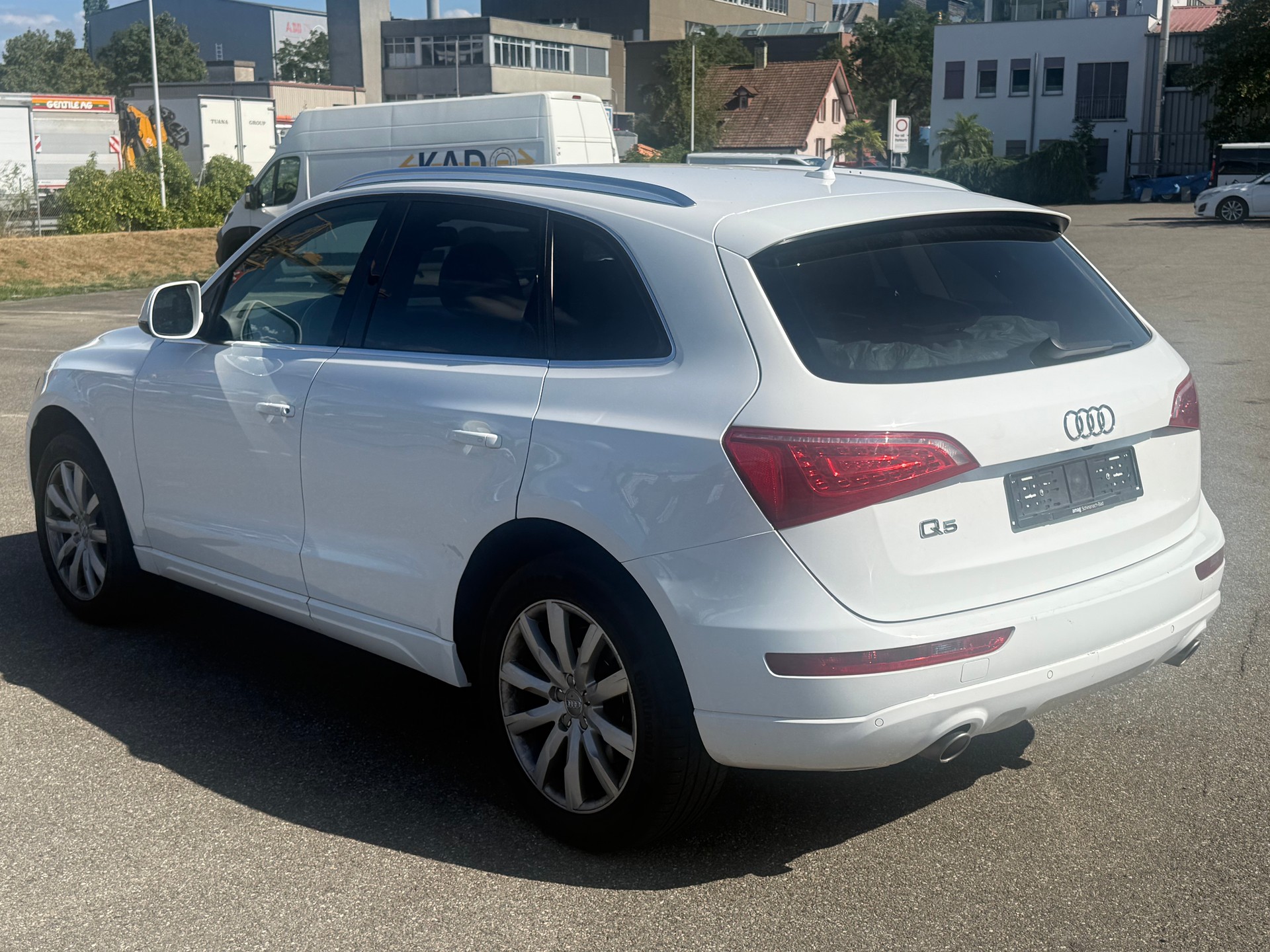 AUDI Q5 3.0 TDI quattro S-tronic-image-5