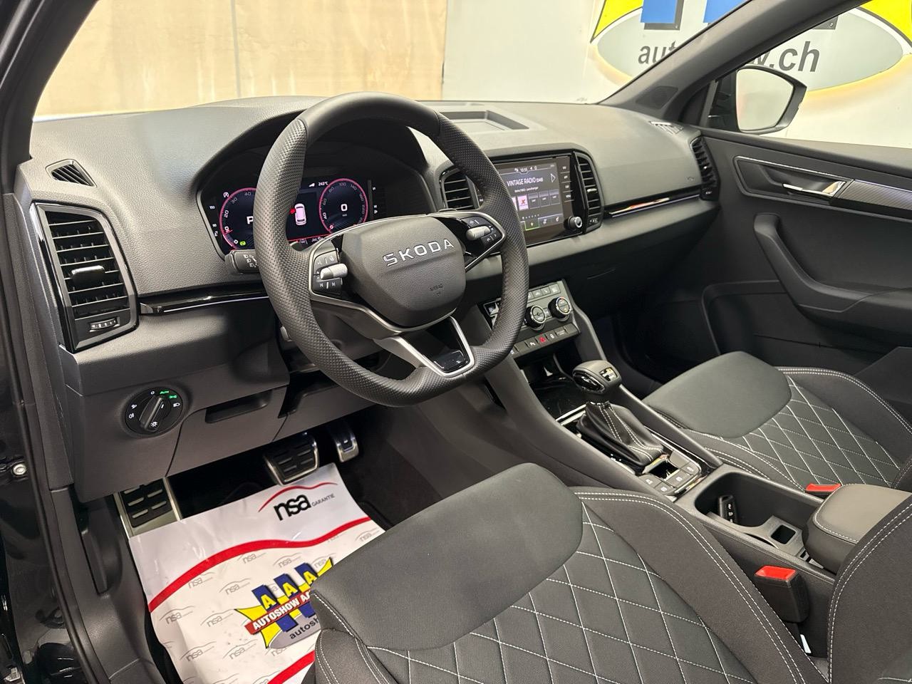 SKODA Karoq 2.0 TSI SportLine 4x4 DSG-showroom-element-2