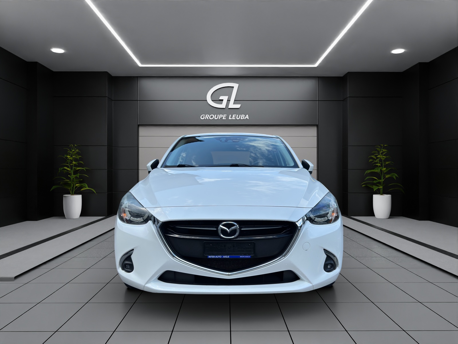 MAZDA 2 SKYACTIV-G 115 Revolution-showroom-element-1