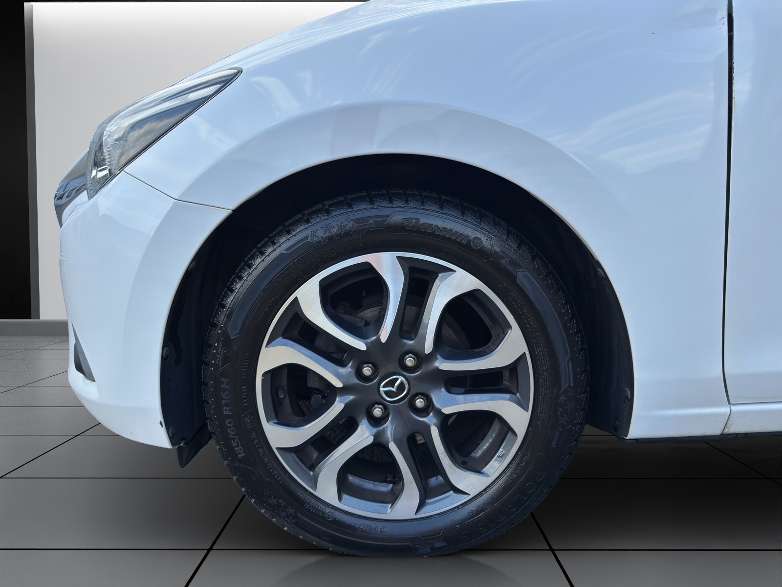 MAZDA 2 SKYACTIV-G 115 Revolution-image-5