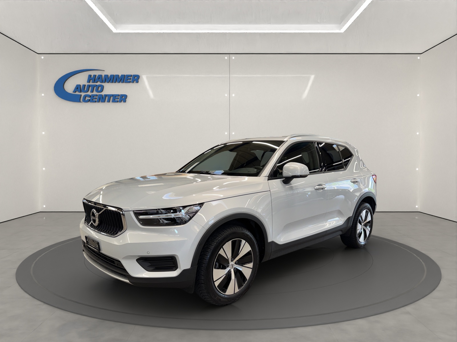 VOLVO XC40 1.5 T2 Momentum