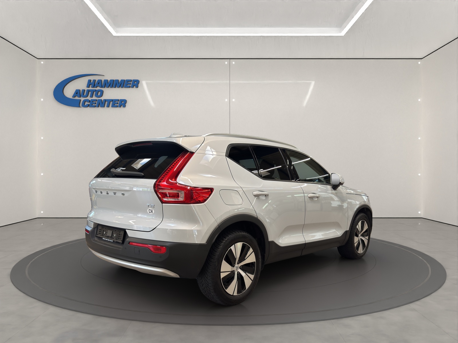 VOLVO XC40 1.5 T2 Momentum-image-4