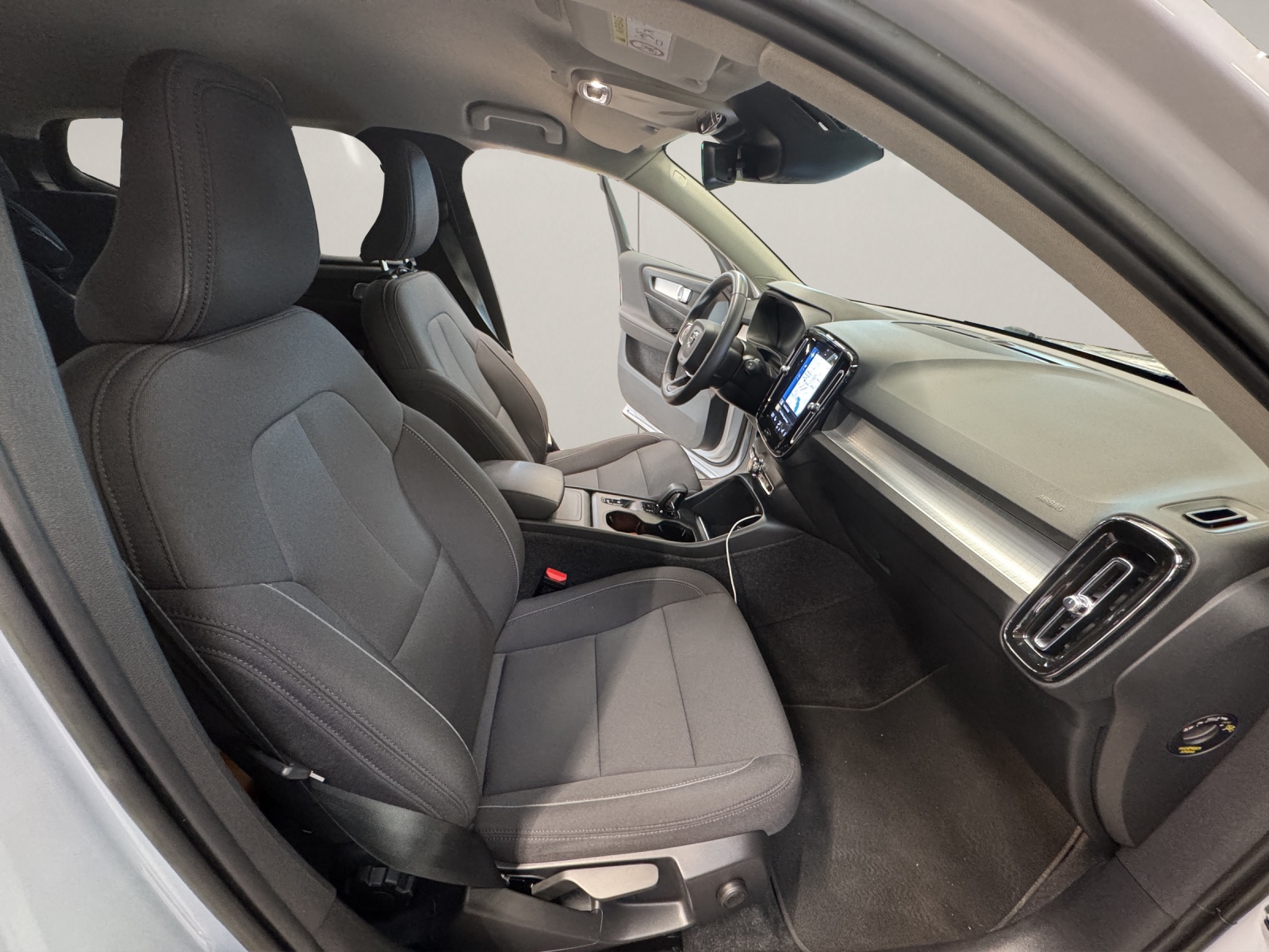 VOLVO XC40 1.5 T2 Momentum-image-11