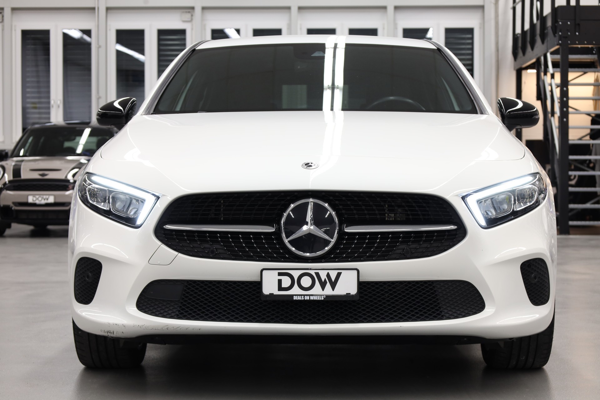 MERCEDES-BENZ A 250 e Progressive-showroom-element-3