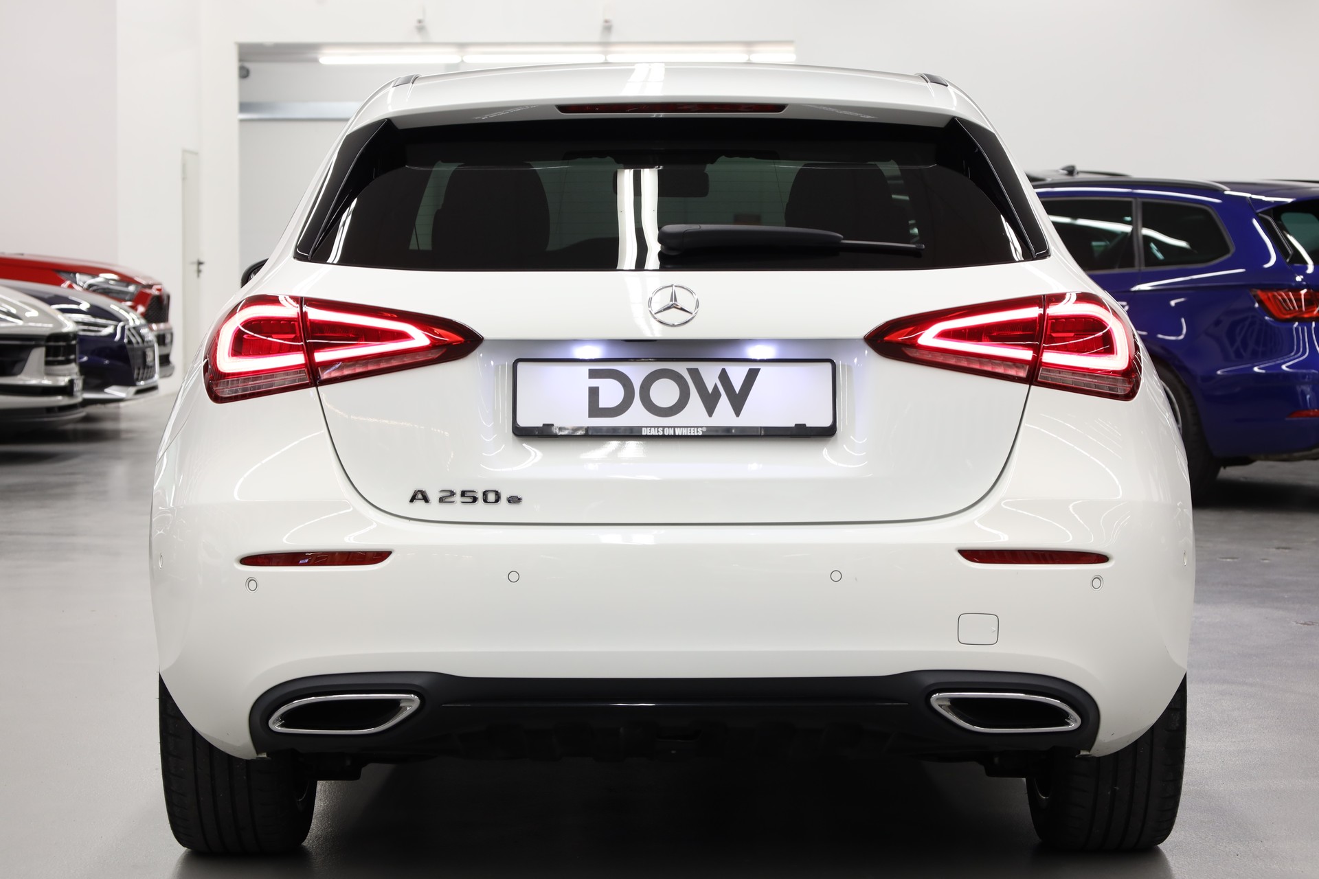 MERCEDES-BENZ A 250 e Progressive-image-7