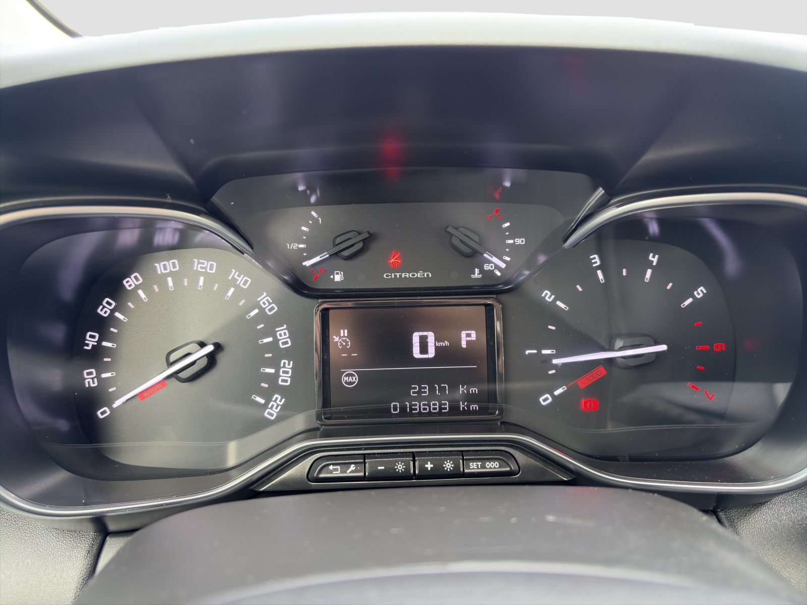 CITROEN C3 Aircross 1.2 PureTech 130 Swiss Edition-image-14