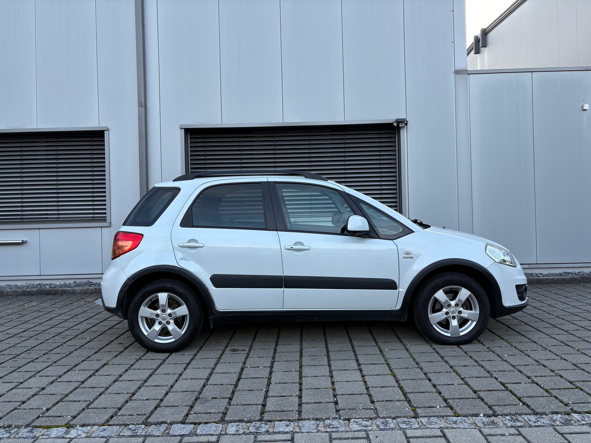 SUZUKI SX4 2.0 TD GL Top 4WD-image-11