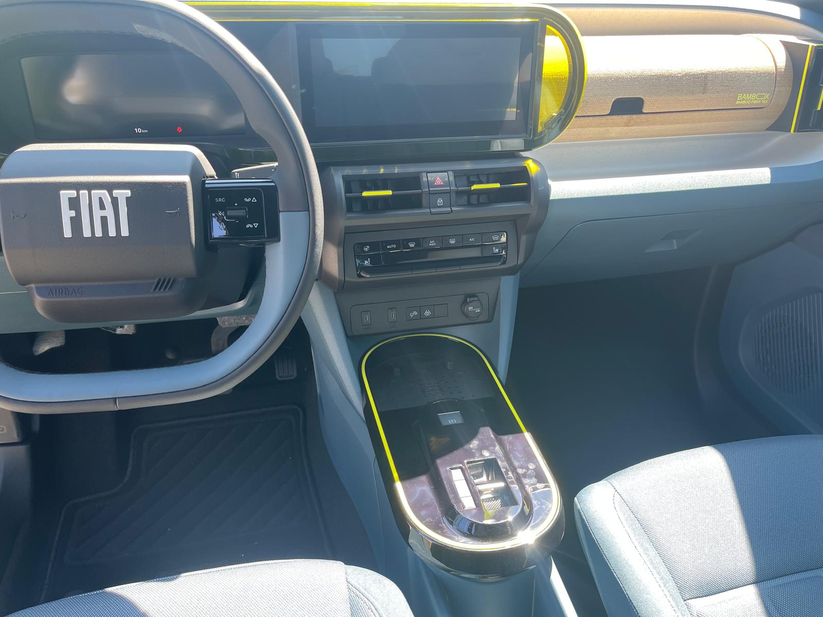 FIAT Grande Panda 1.2 Hybrid La Prima-image-9