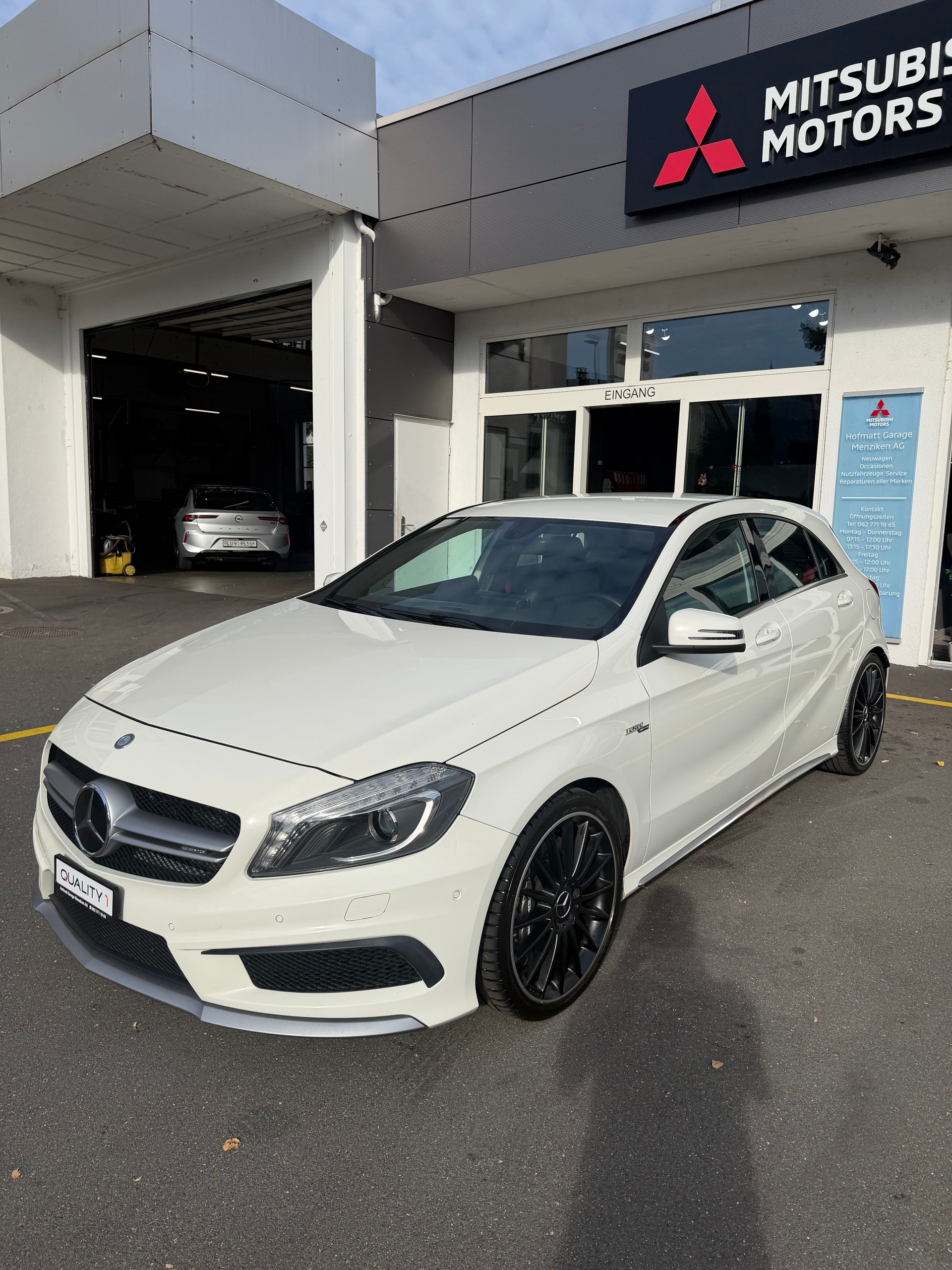MERCEDES-BENZ A 45 AMG 4Matic Speedshift 7G-DCT-image-3