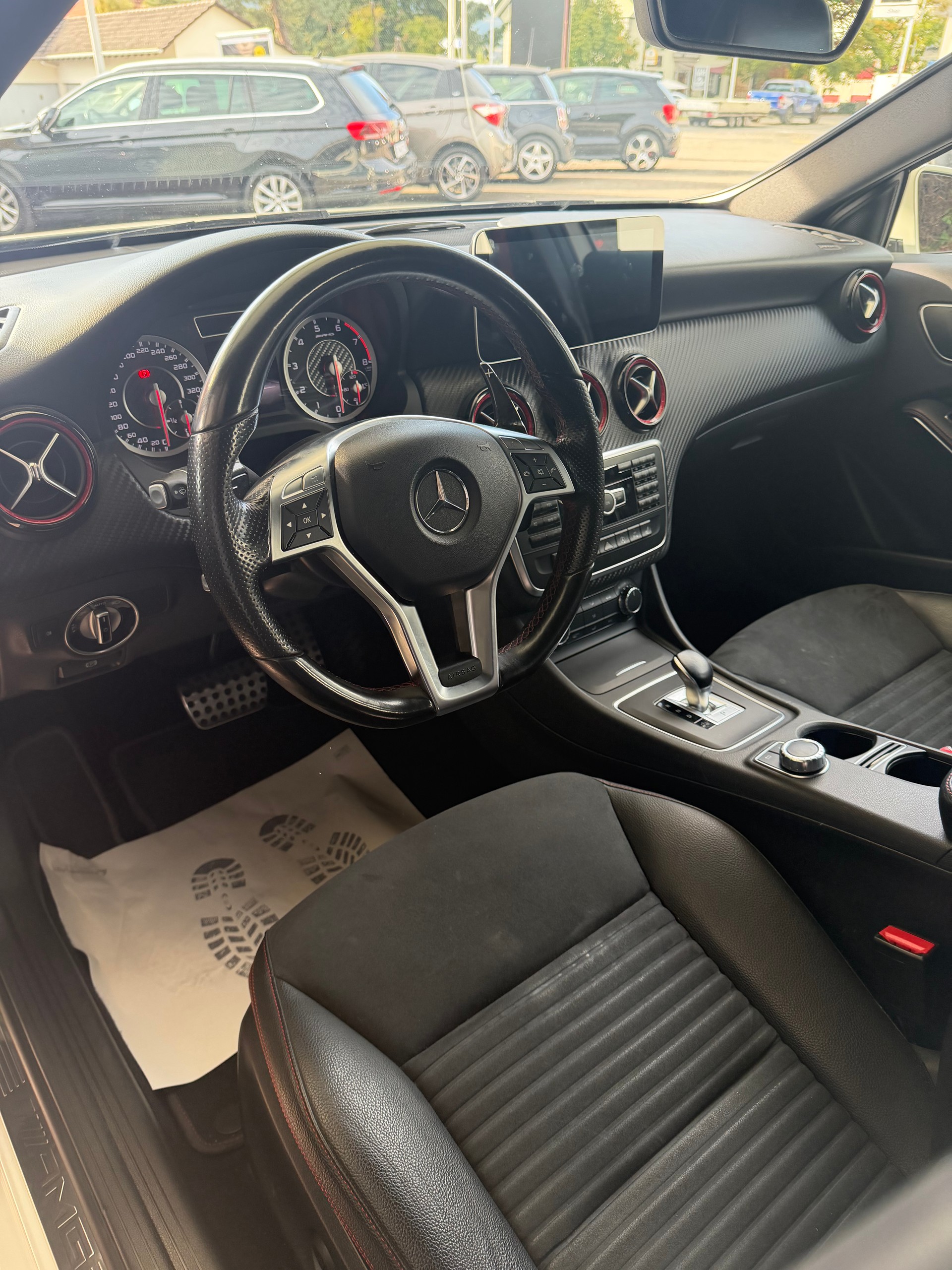 MERCEDES-BENZ A 45 AMG 4Matic Speedshift 7G-DCT-image-9