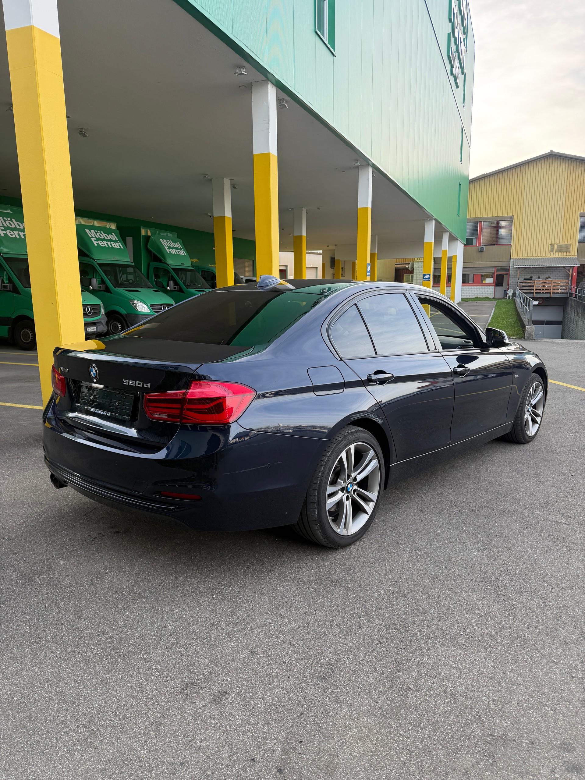 BMW 320d xDrive Luxury Line Steptronic-image-6