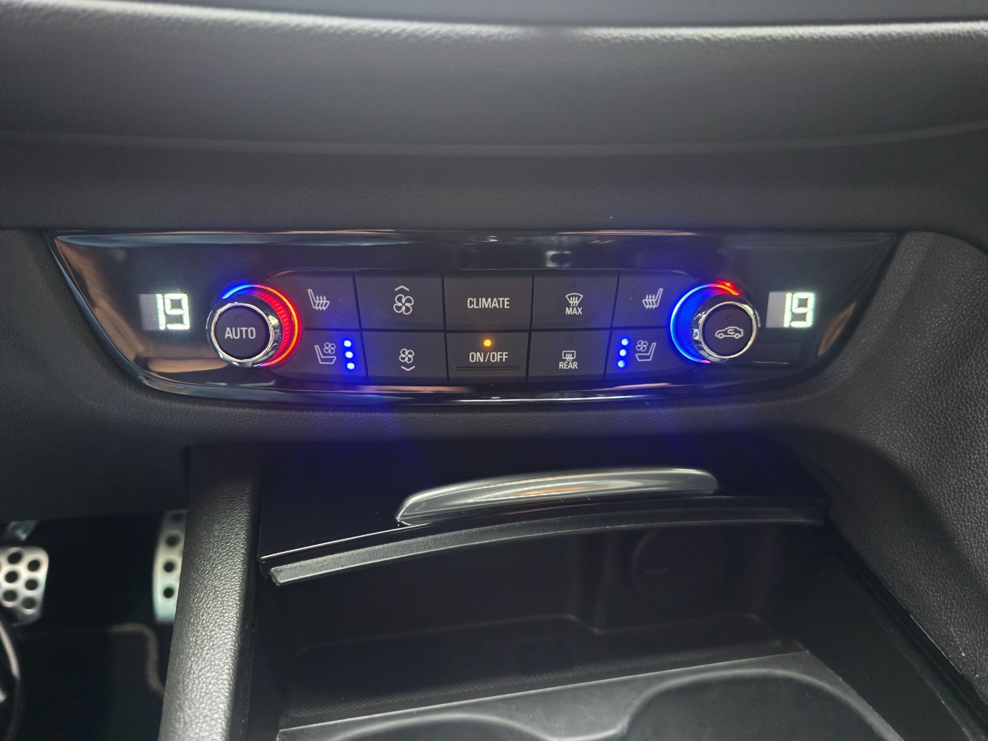 OPEL Insignia 2.0 T Sports Tourer GSi Automatic-image-20