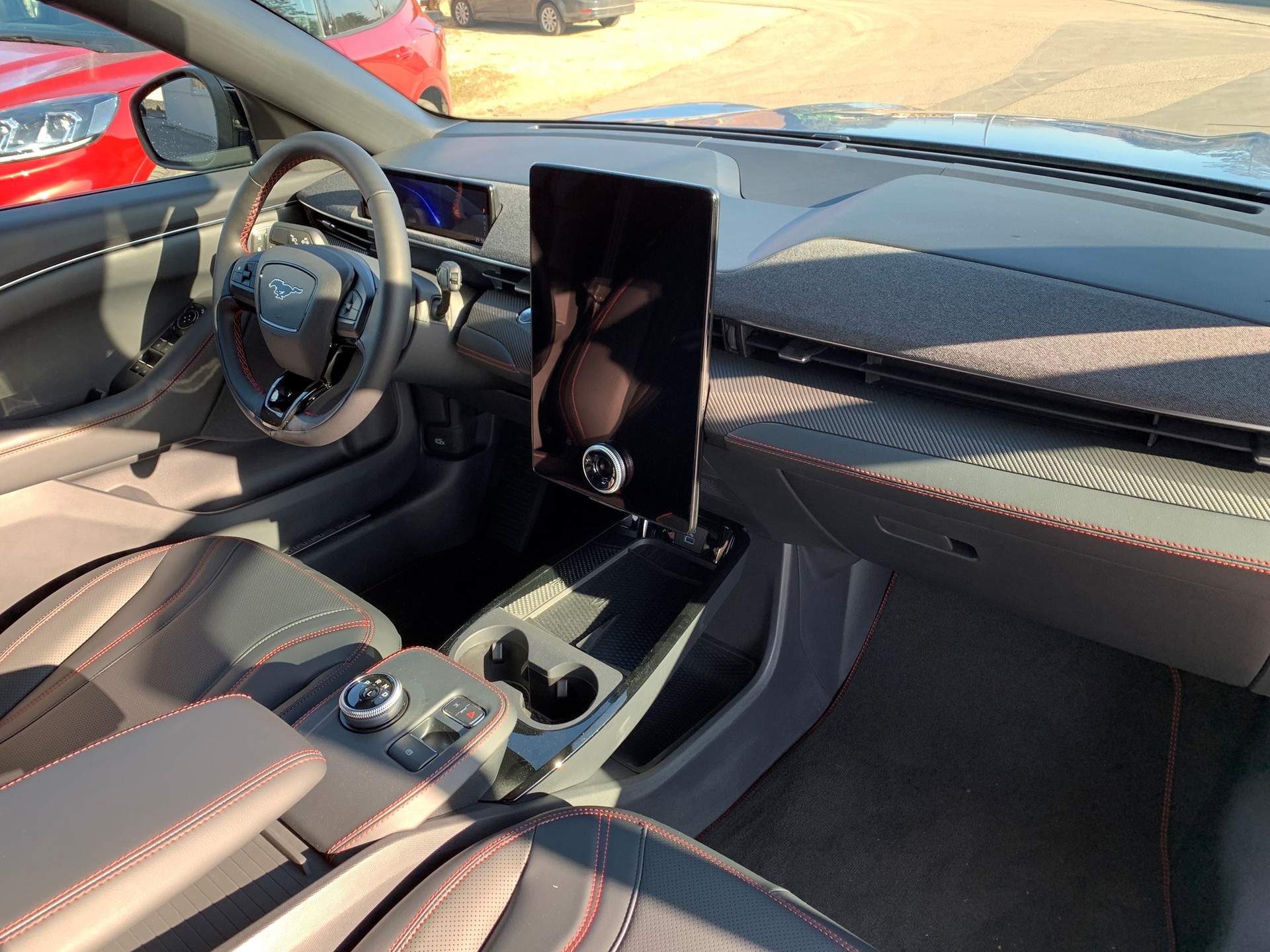 FORD Mustang MACH-E Premium AWD 99 kWh-image-4