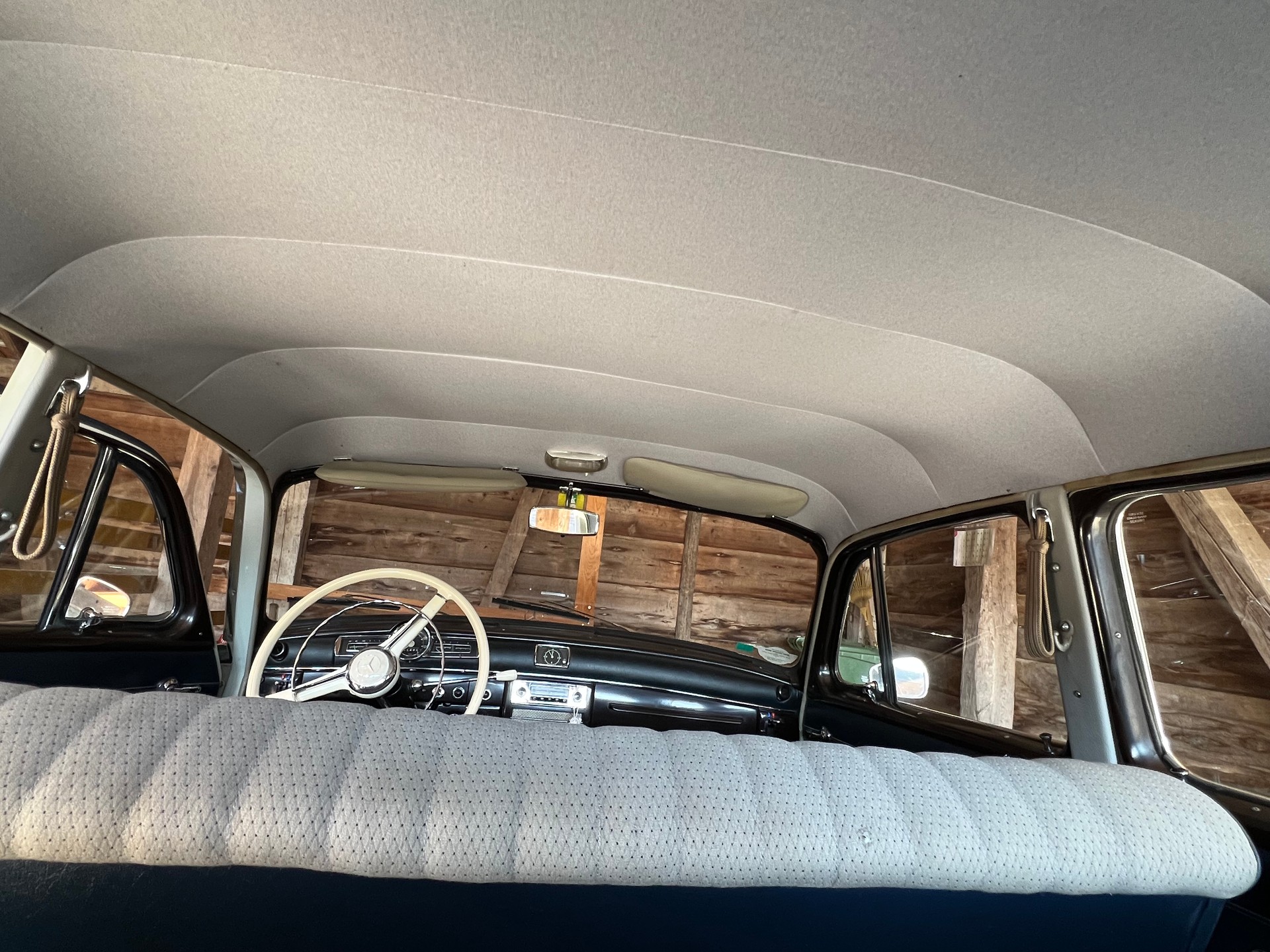MERCEDES-BENZ 180D-image-8