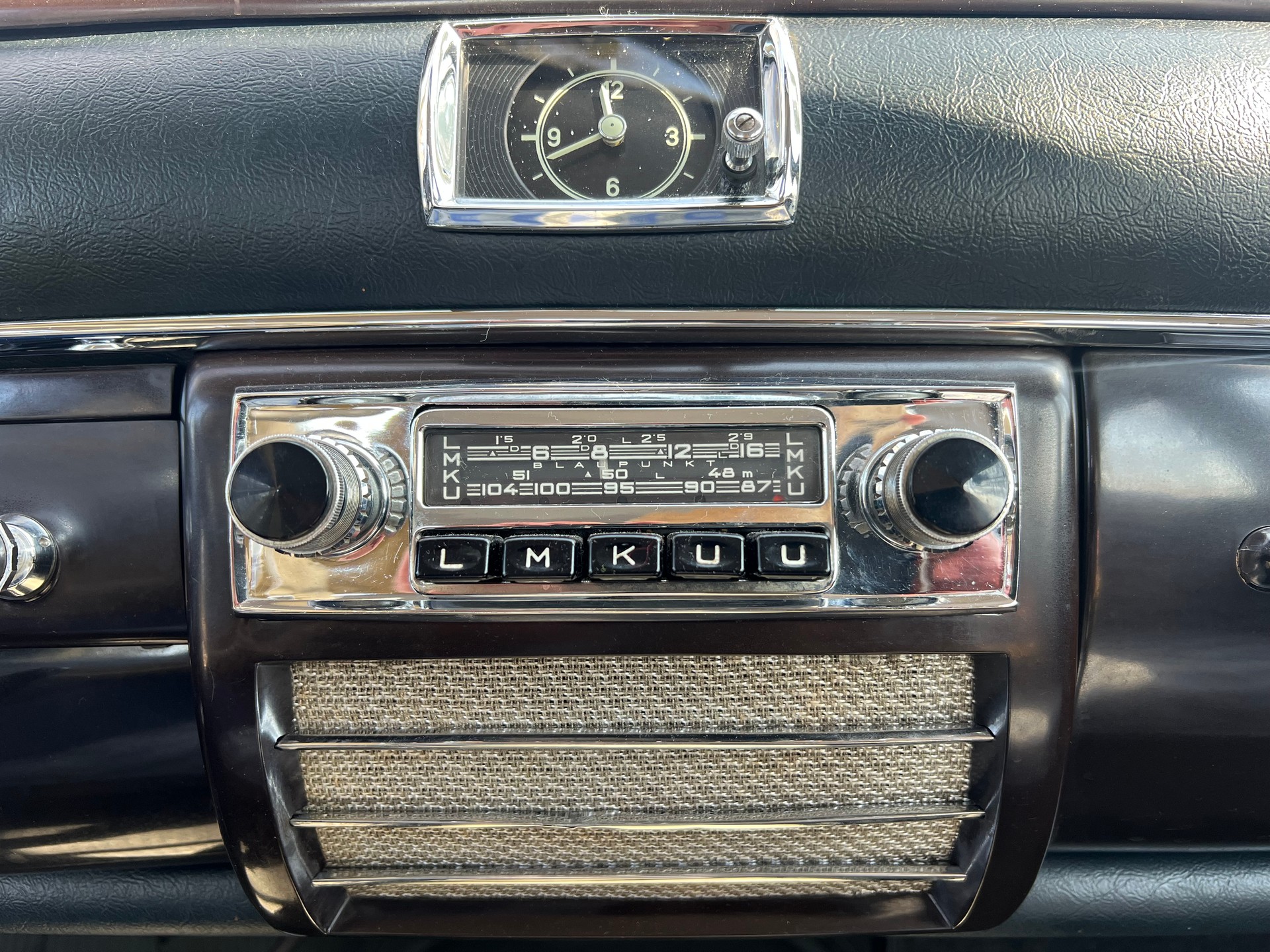 MERCEDES-BENZ 180D-image-2