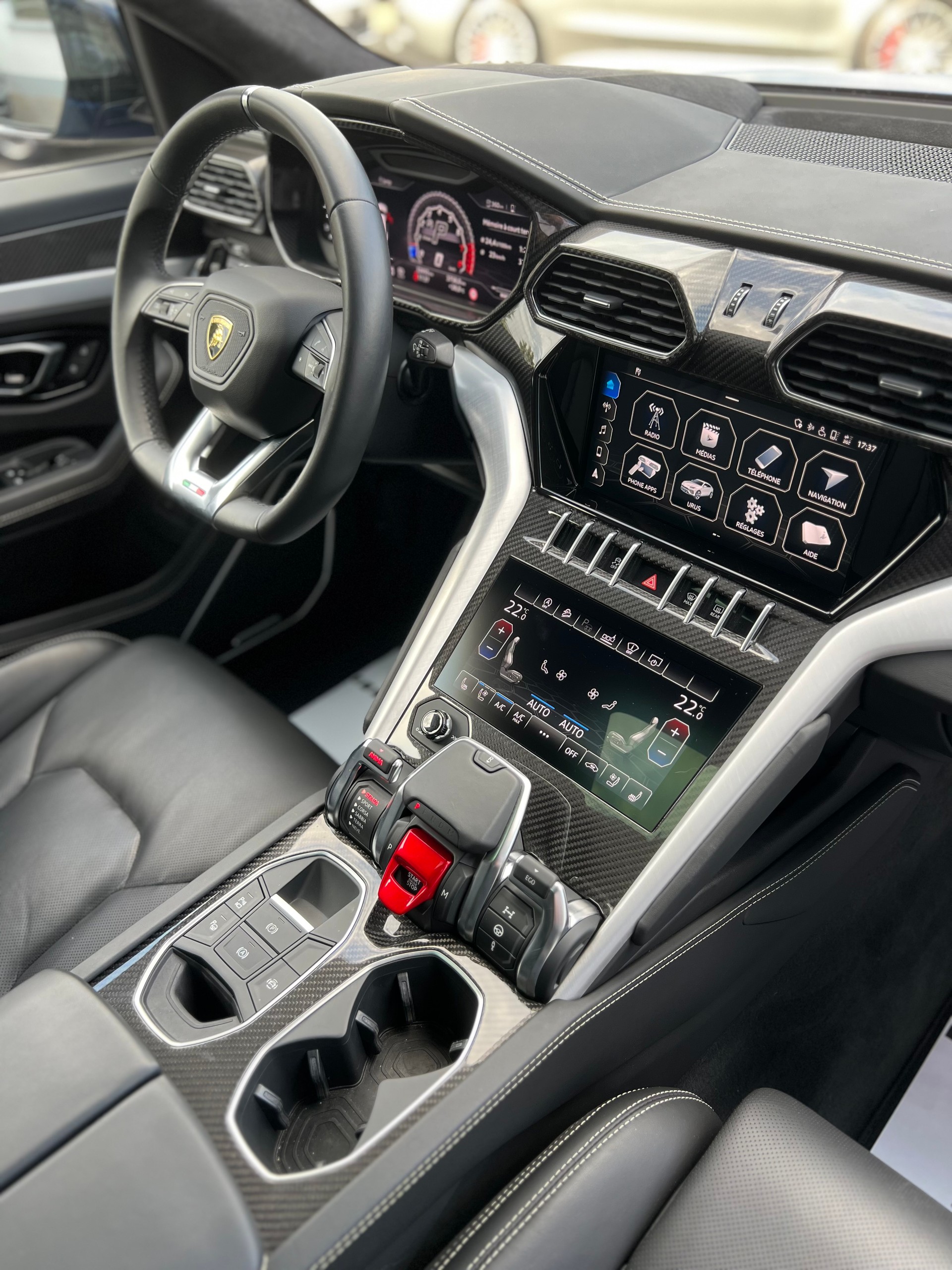 LAMBORGHINI Urus E-Gear Graphite Capsule-image-25