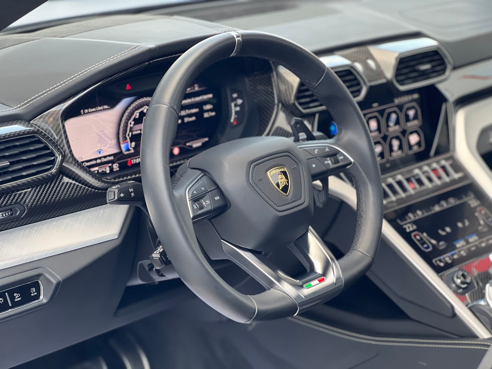 LAMBORGHINI Urus E-Gear Graphite Capsule-image-13