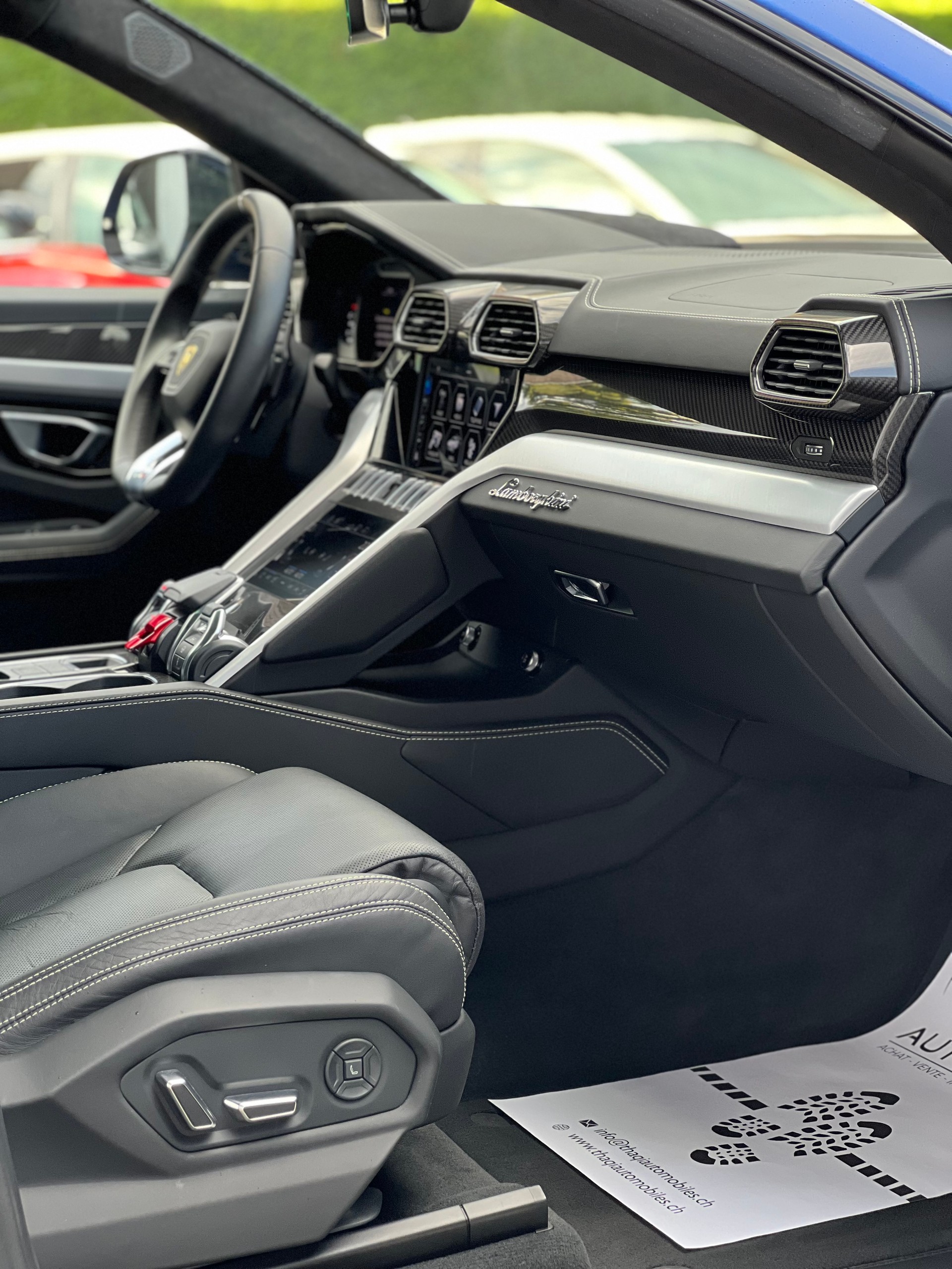 LAMBORGHINI Urus E-Gear Graphite Capsule-image-20