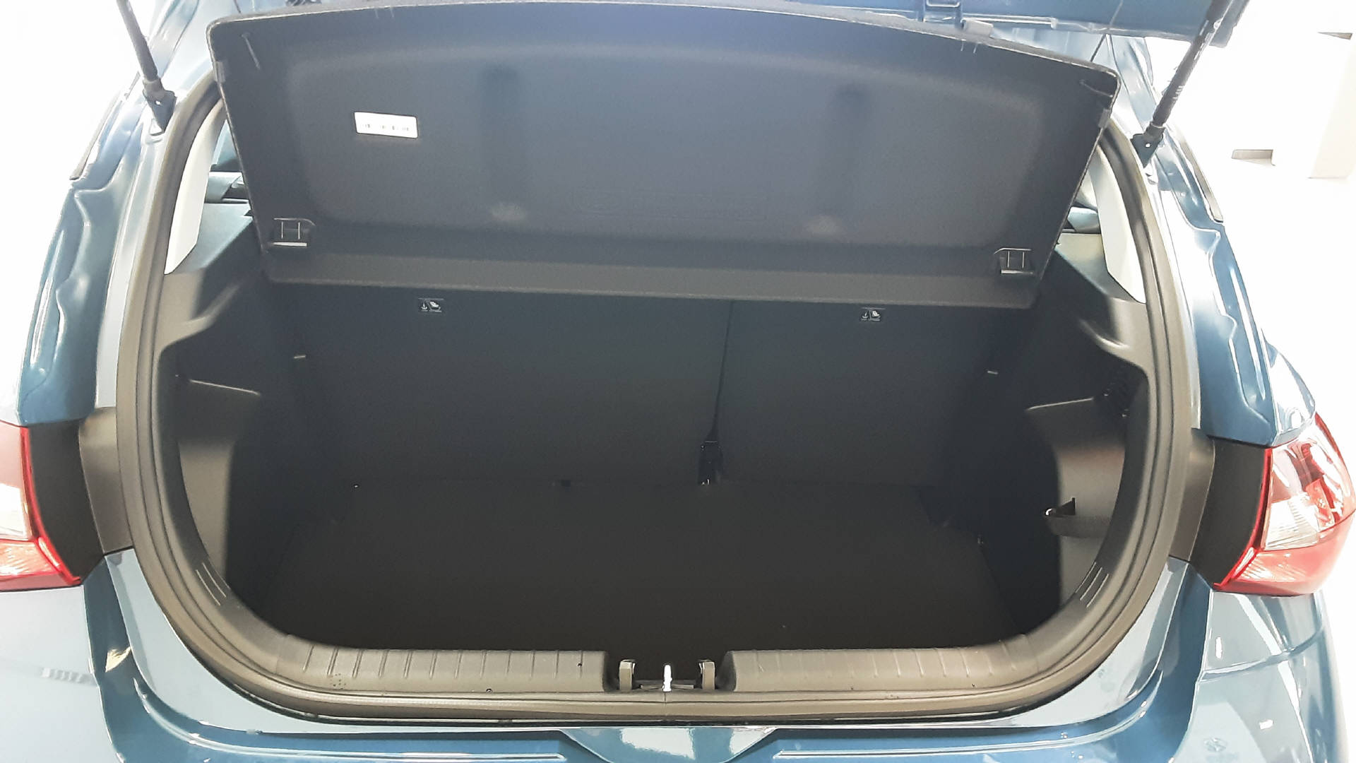 HYUNDAI i20 1.0 T-GDi Origo-image-5