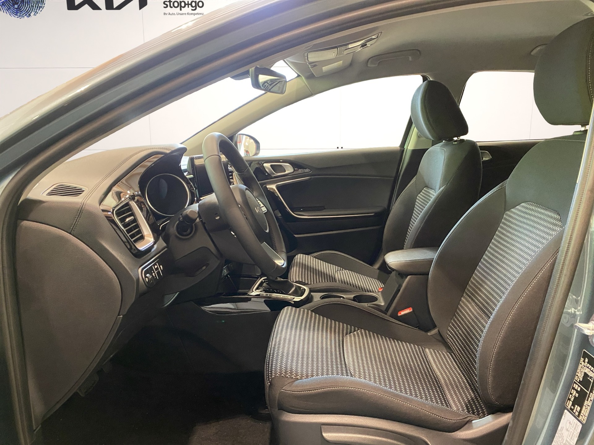 KIA Ceed 1.5 T-GDi MHEV Power DCT-image-7
