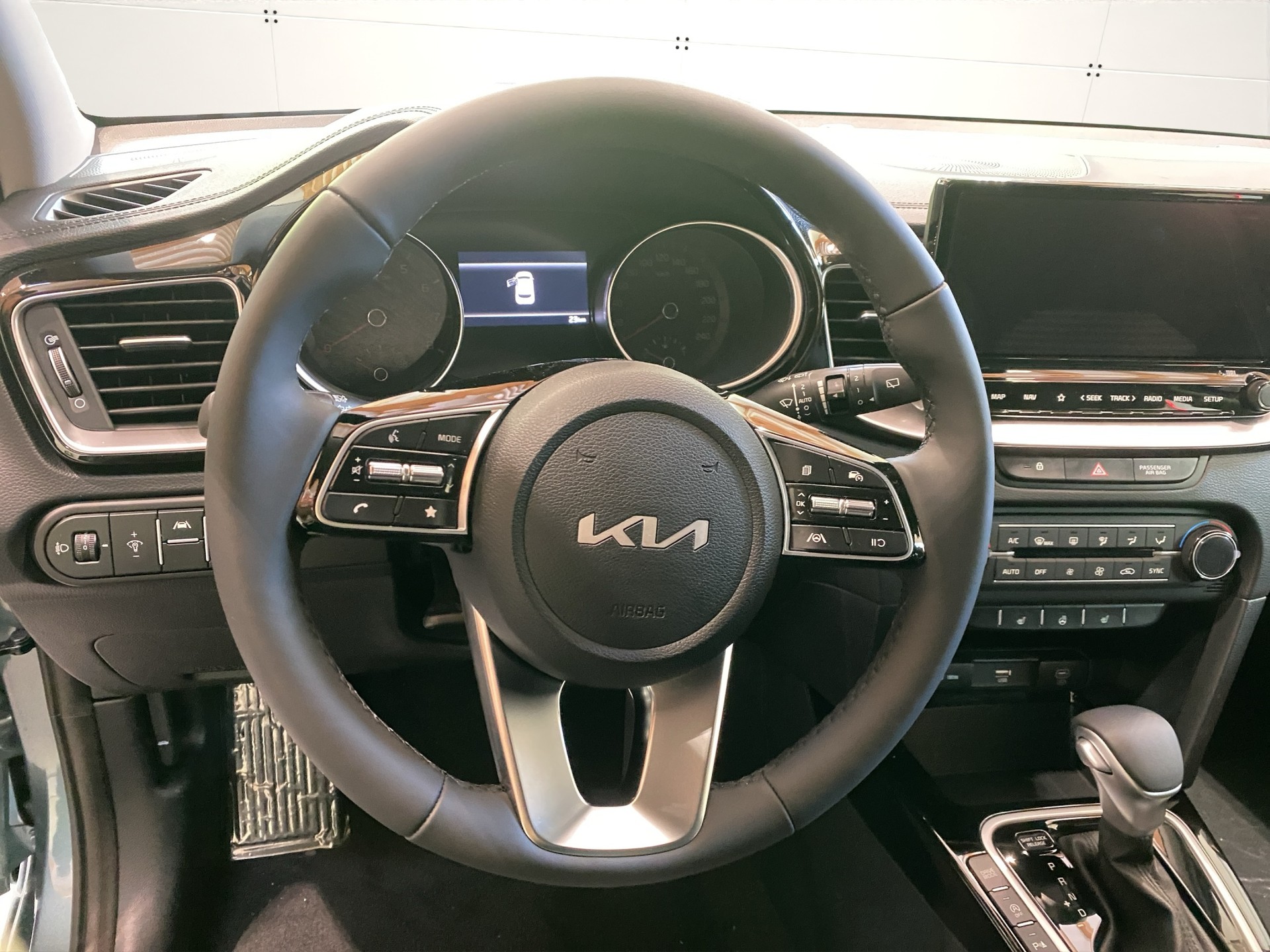 KIA Ceed 1.5 T-GDi MHEV Power DCT-image-5