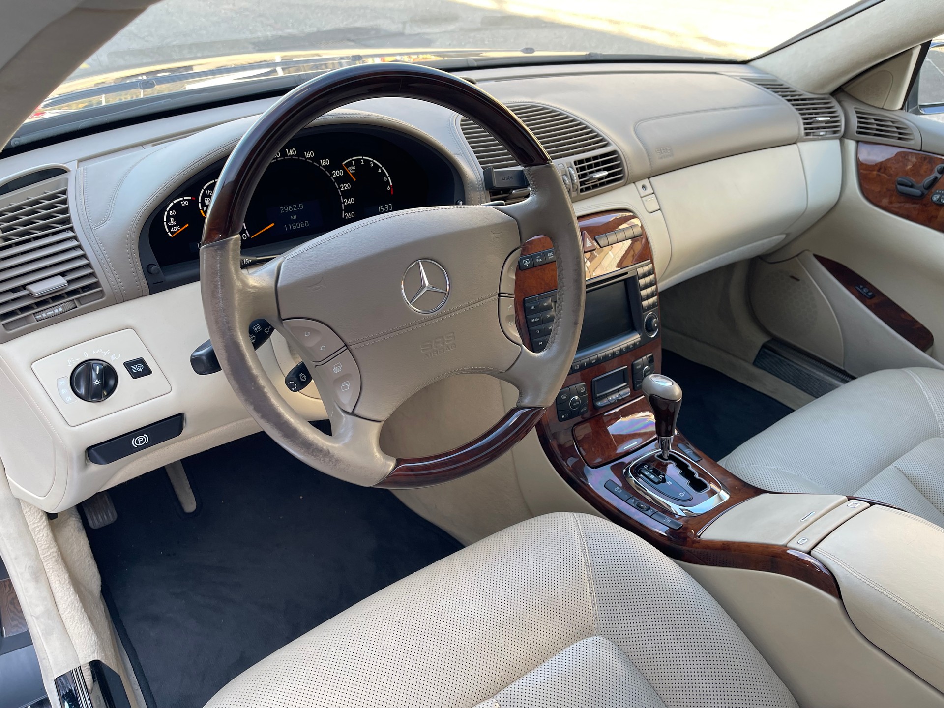 MERCEDES-BENZ CL 600 - V12 Bi-Turbo-image-9