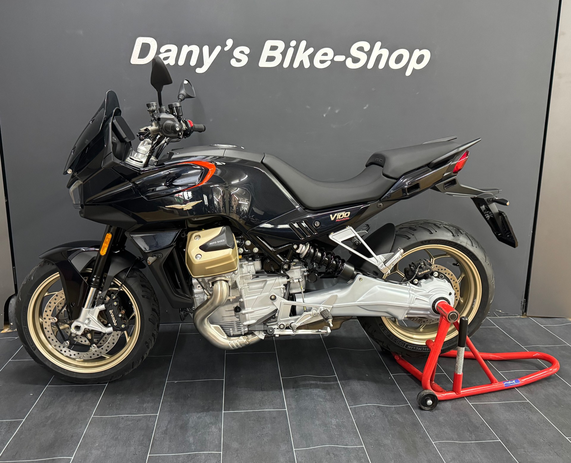 MOTO GUZZI V100 Mandello-image-0