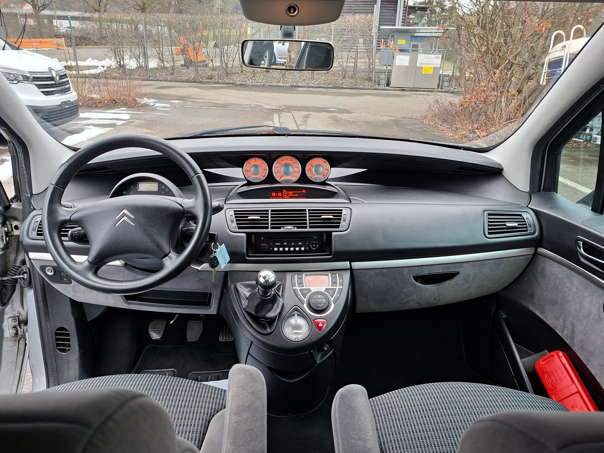 CITROEN C8 2.0 16V HDi Attraction-image-8