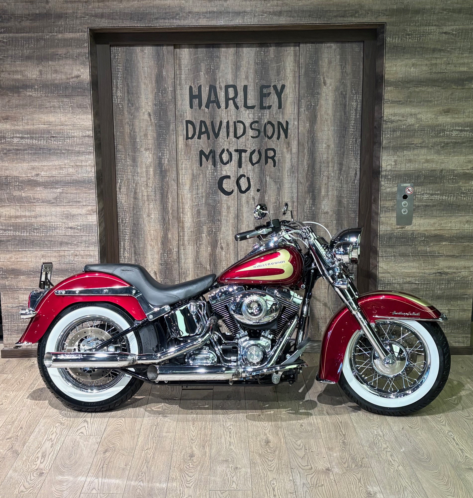 HARLEY-DAVIDSON FLSTCI Softail Classic-image-0