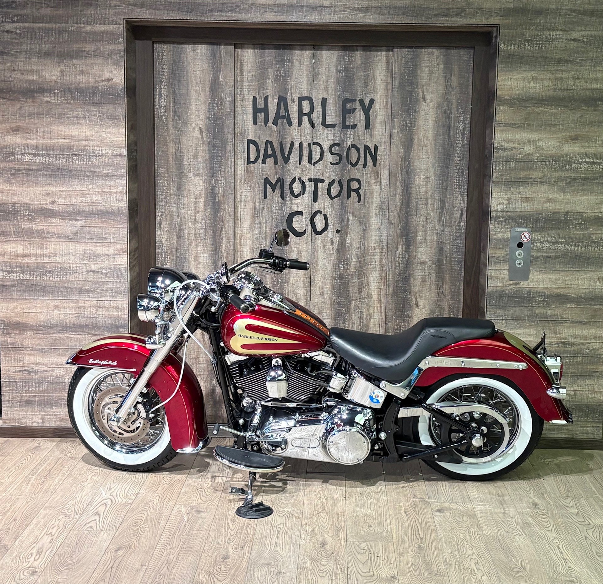 HARLEY-DAVIDSON FLSTCI Softail Classic-image-3