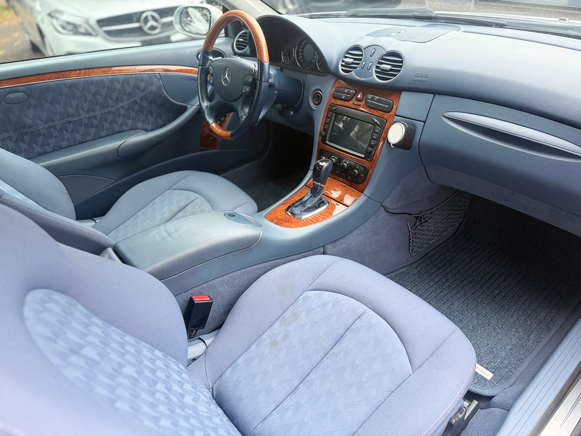MERCEDES-BENZ CLK 240 Elégance-image-6