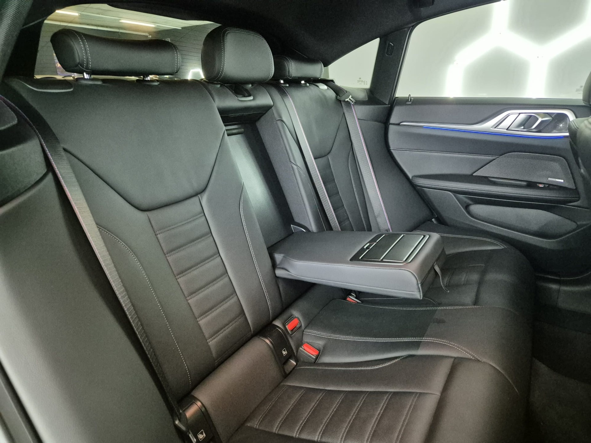BMW M440i xDrive 48V Gran Coupé M Sport PRO Steptronic-image-17