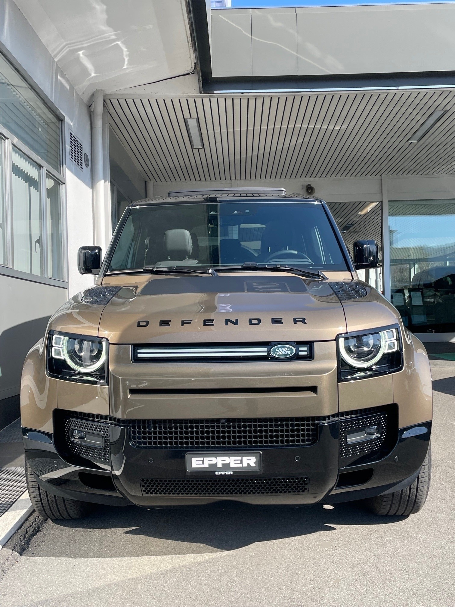 LAND ROVER Defender 110 3.0 D I6 250 X-Dynamic SE-image-21