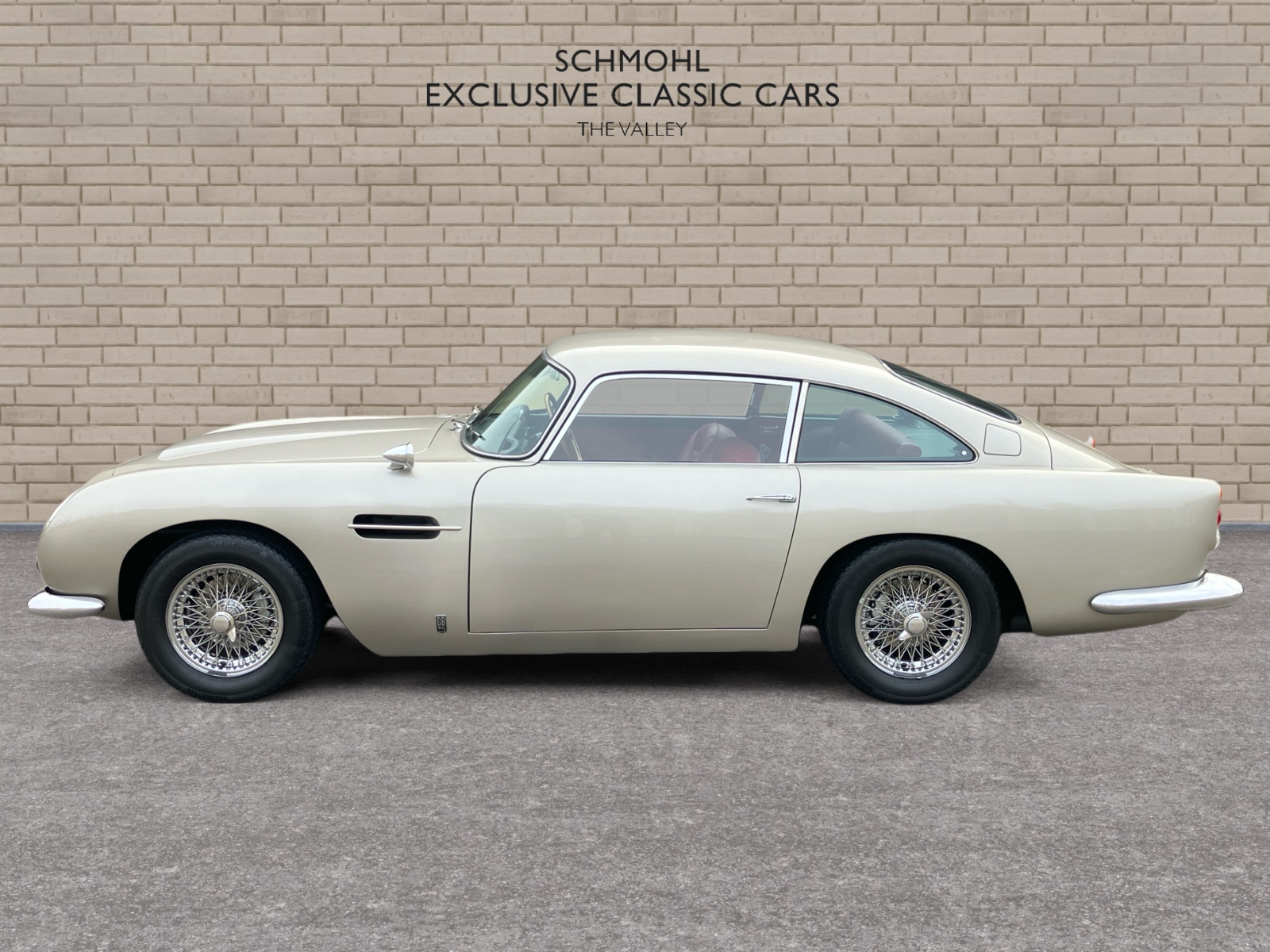 ASTON MARTIN DB5