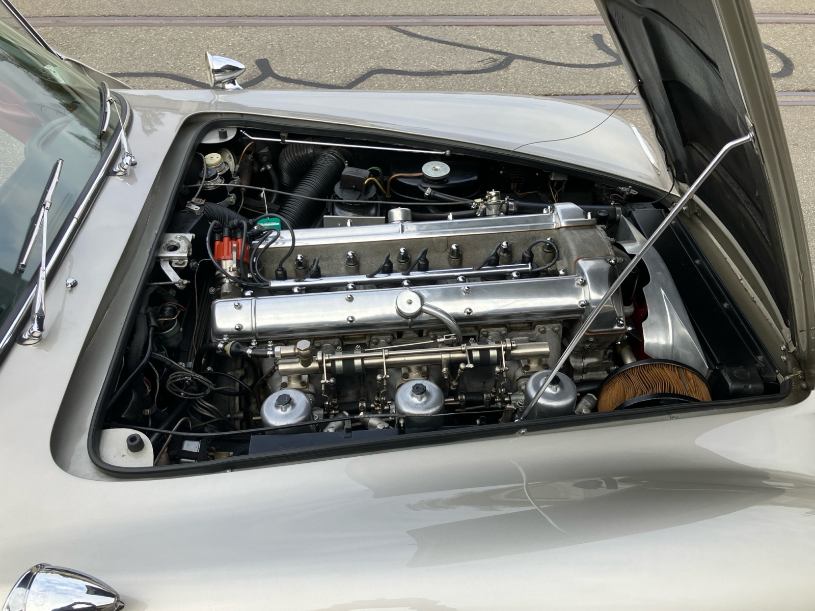 ASTON MARTIN DB5-image-13