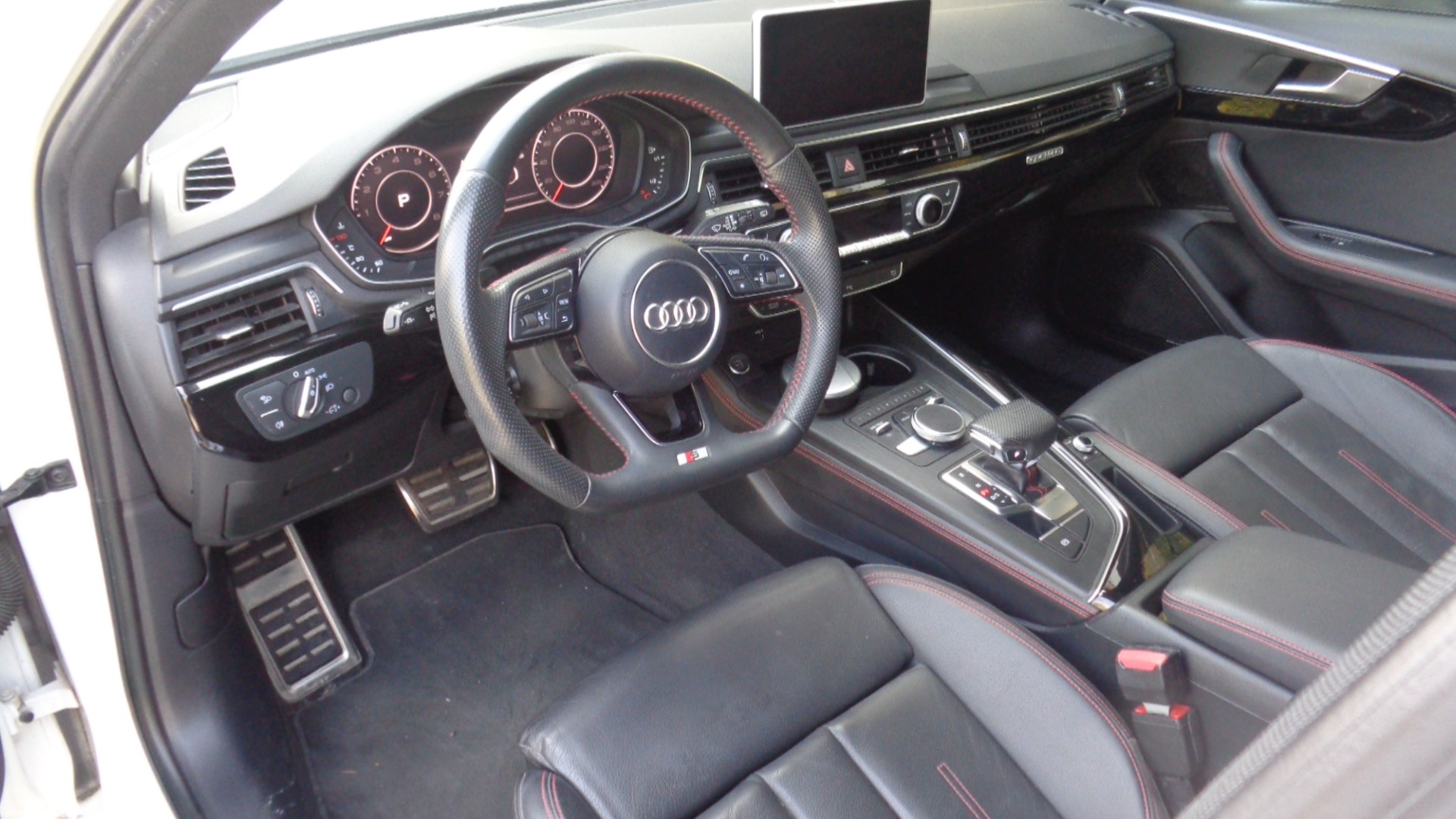 AUDI A4 Avant 2.0 TFSI Sport quattro S-tronic-image-7