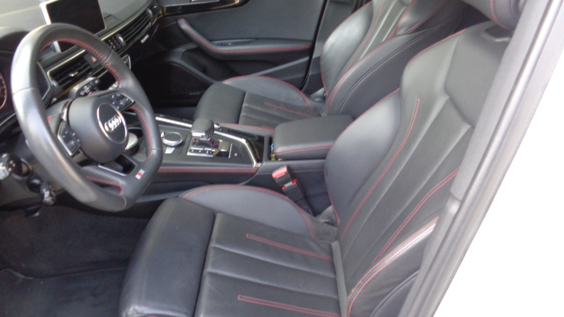 AUDI A4 Avant 2.0 TFSI Sport quattro S-tronic-image-8