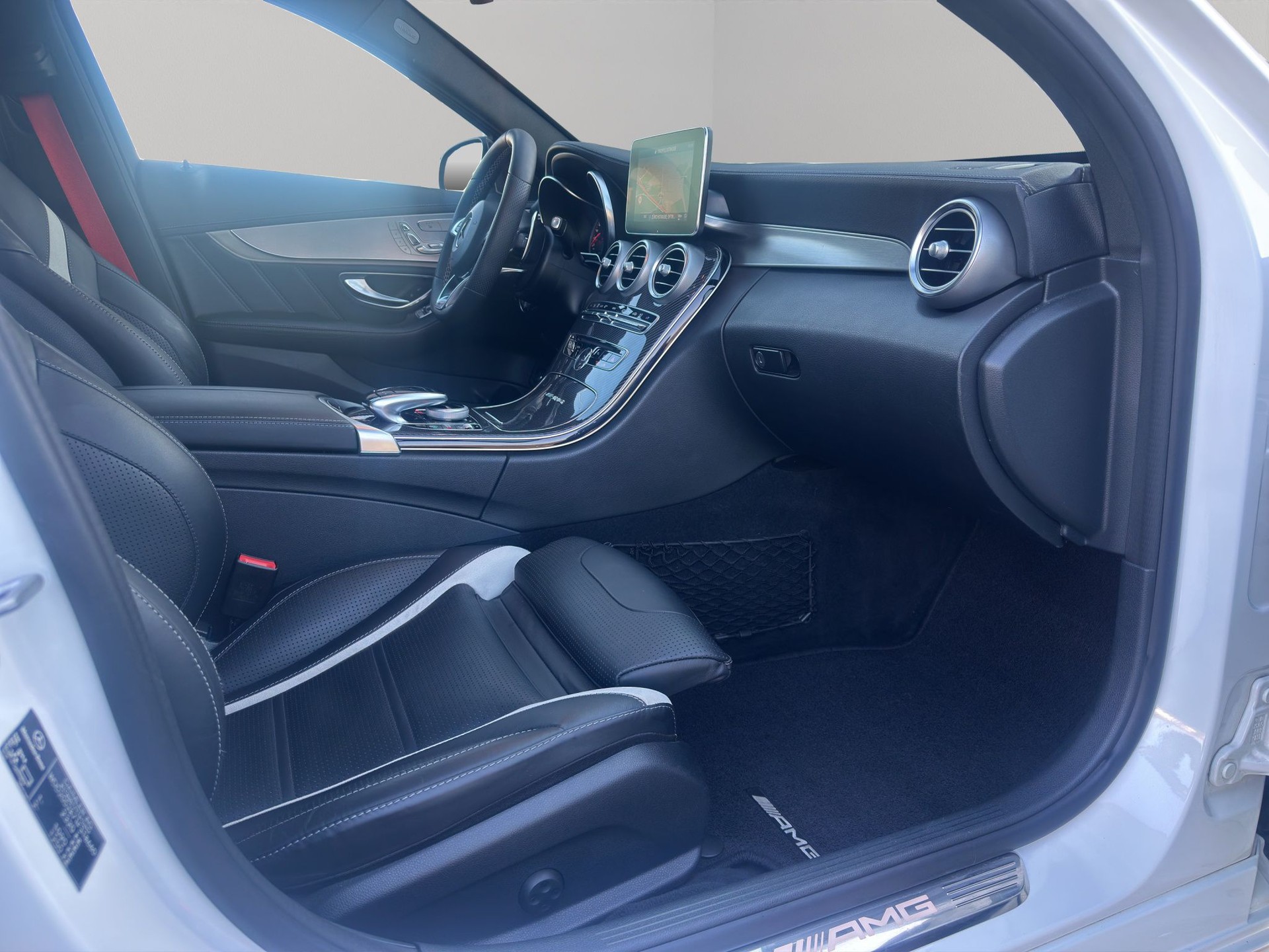 MERCEDES-BENZ C 63 S AMG Speedshift-image-10
