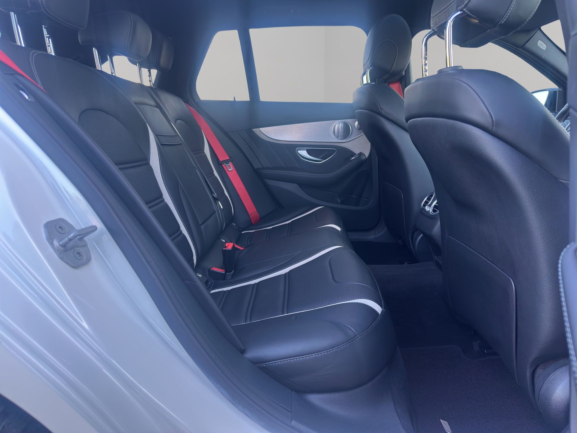 MERCEDES-BENZ C 63 S AMG Speedshift-image-13
