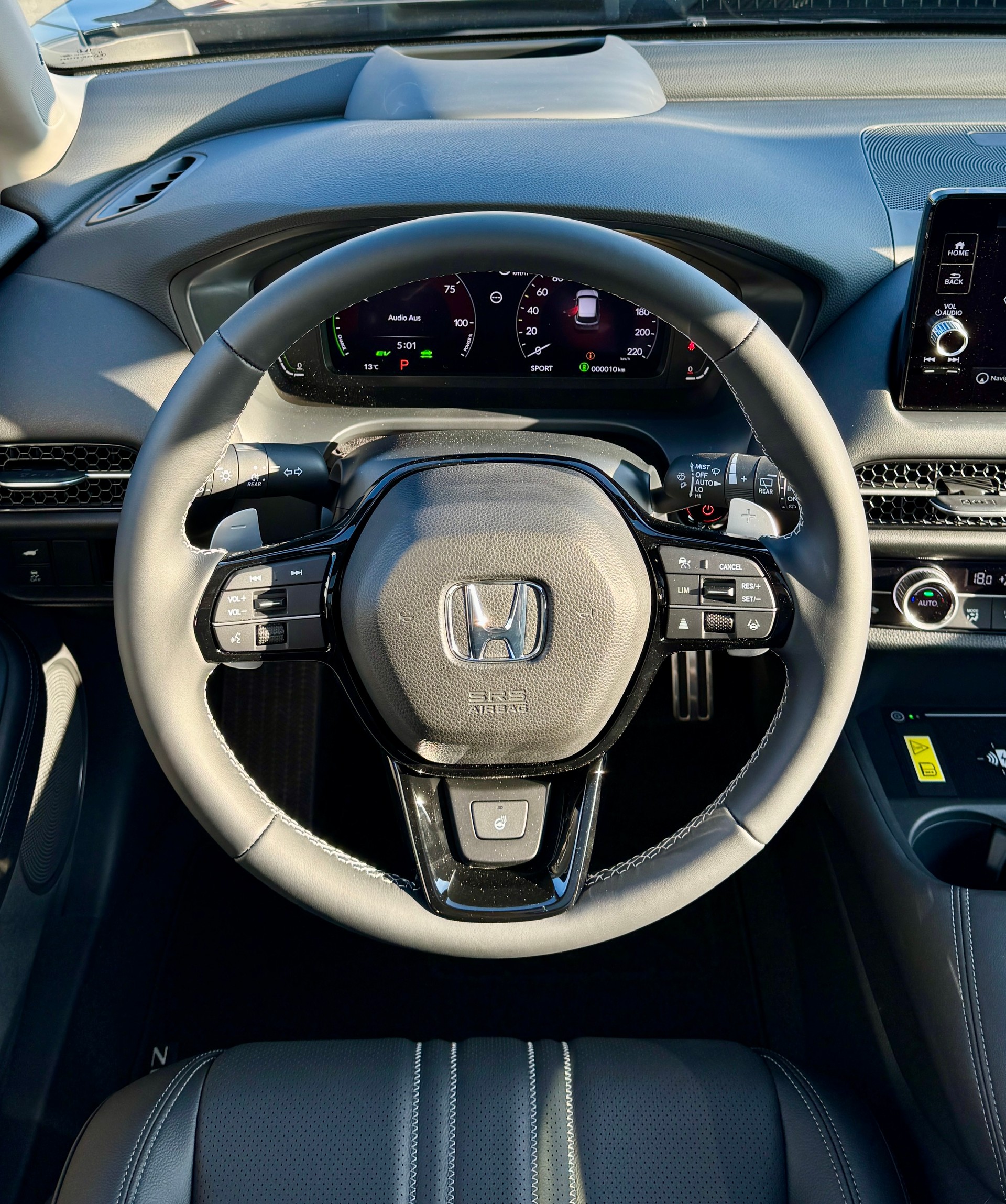 HONDA ZR-V 2.0i MMD Hybrid Advance Automatic in Premium Twinkle Black Pearl 1.9% Leasing Aktion-image-11