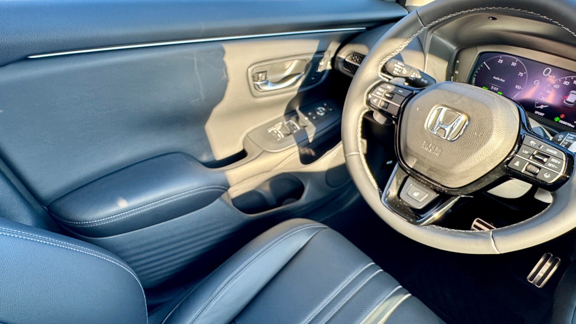 HONDA ZR-V 2.0i MMD Hybrid Advance Automatic in Premium Twinkle Black Pearl 1.9% Leasing Aktion-image-10