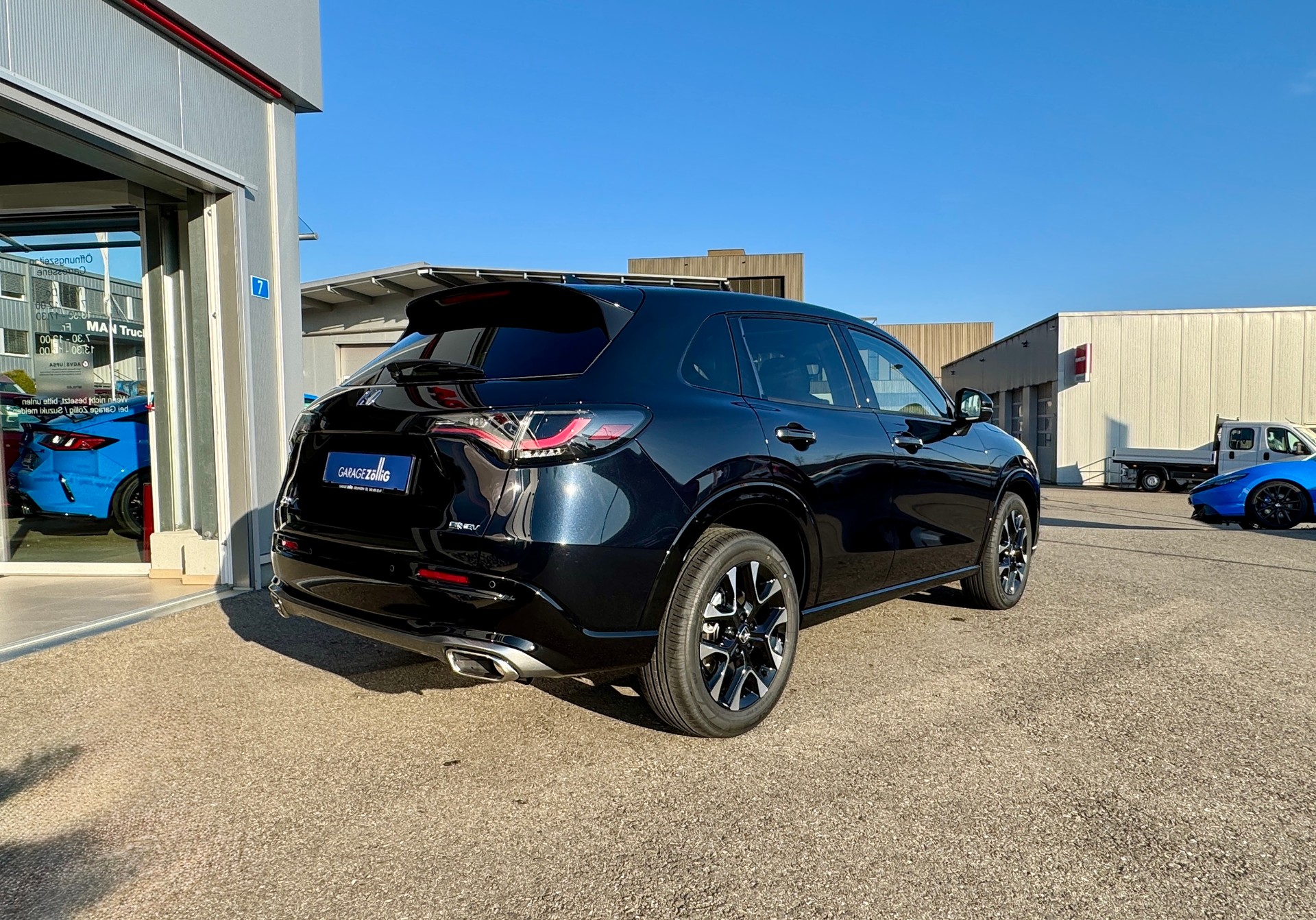 HONDA ZR-V 2.0i MMD Hybrid Advance Automatic in Premium Twinkle Black Pearl 1.9% Leasing Aktion-image-5