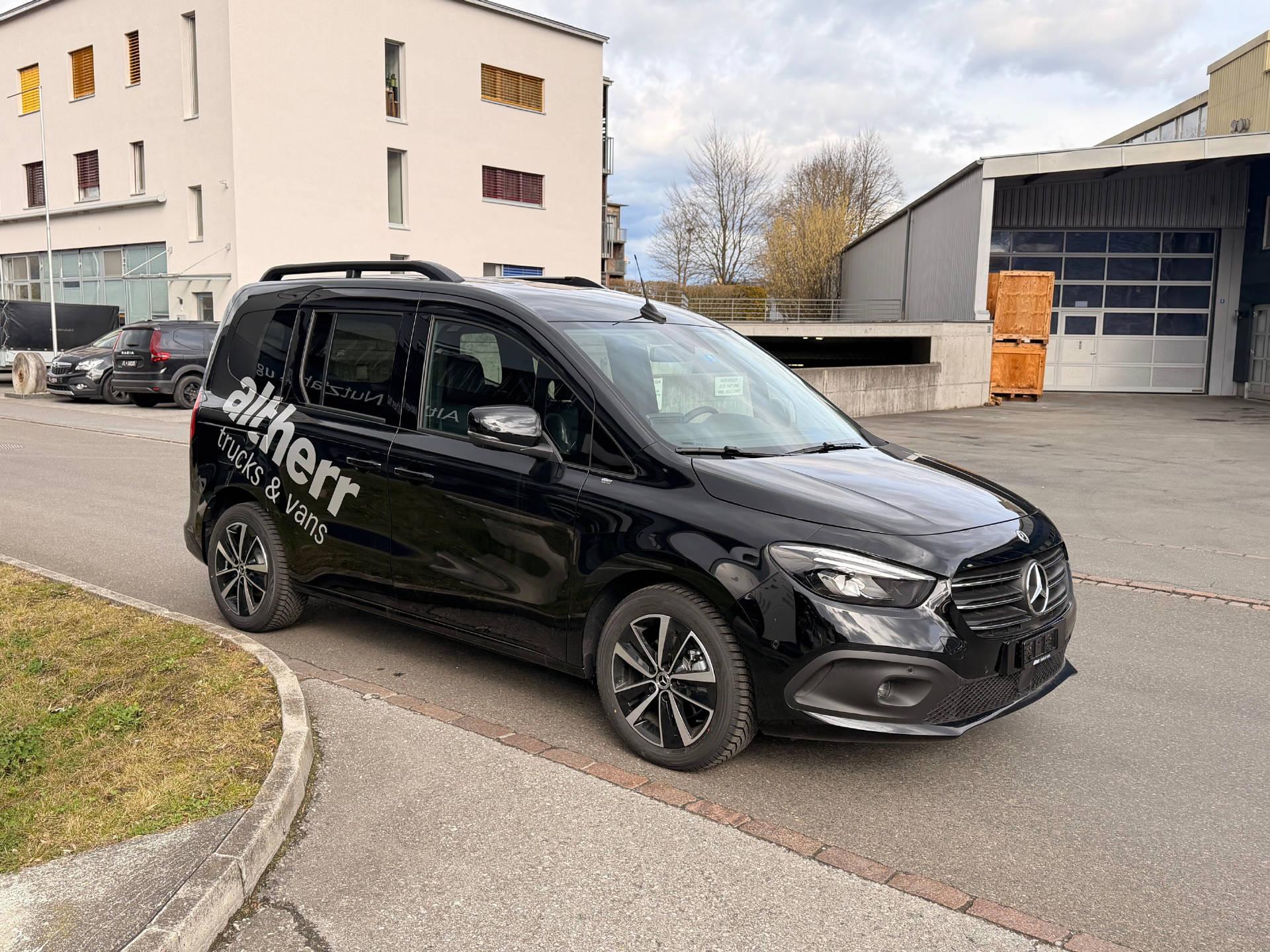 MERCEDES-BENZ T 180d Style S FWD-showroom-element-2