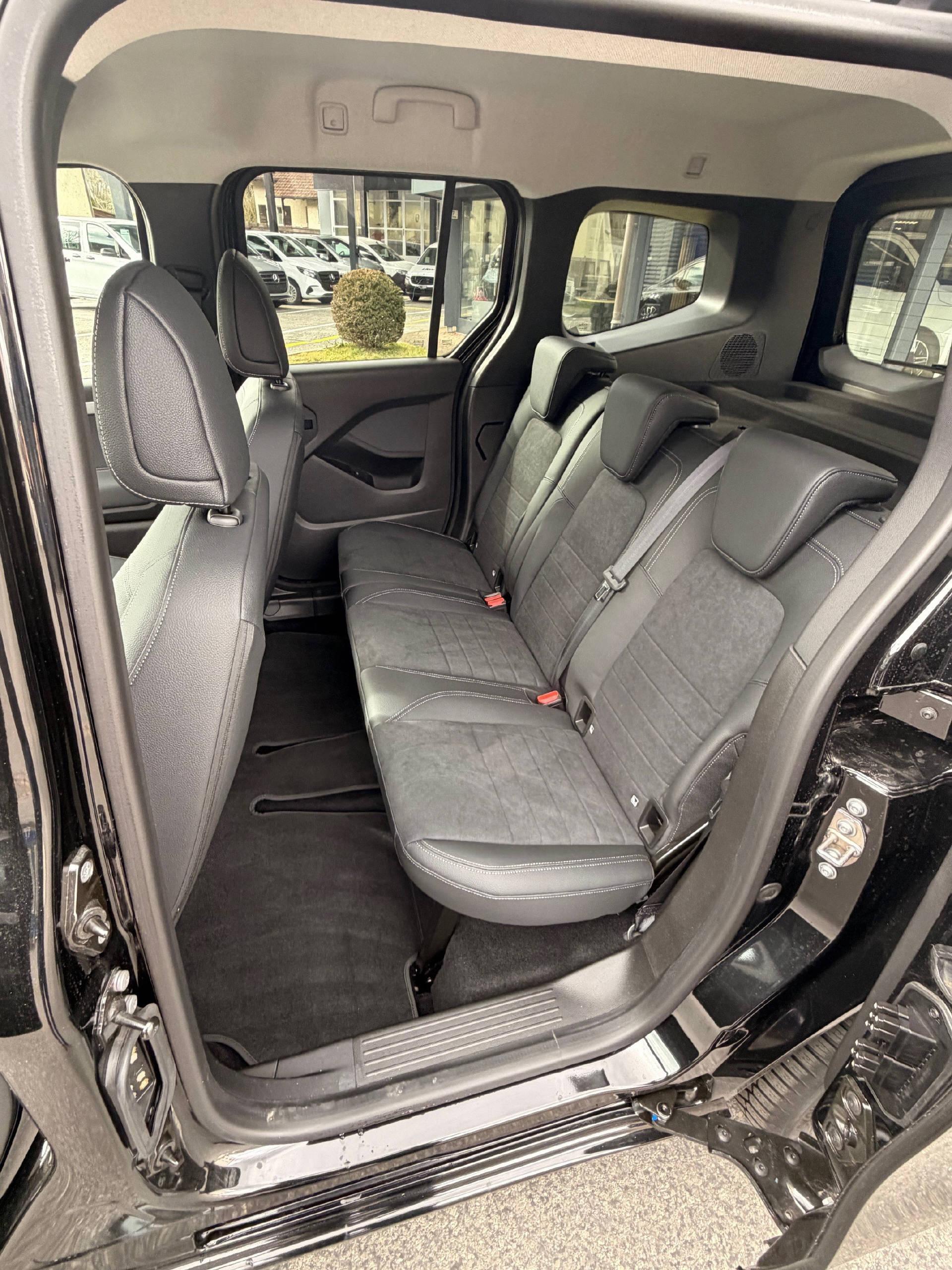 MERCEDES-BENZ T 180d Style S FWD-image-18