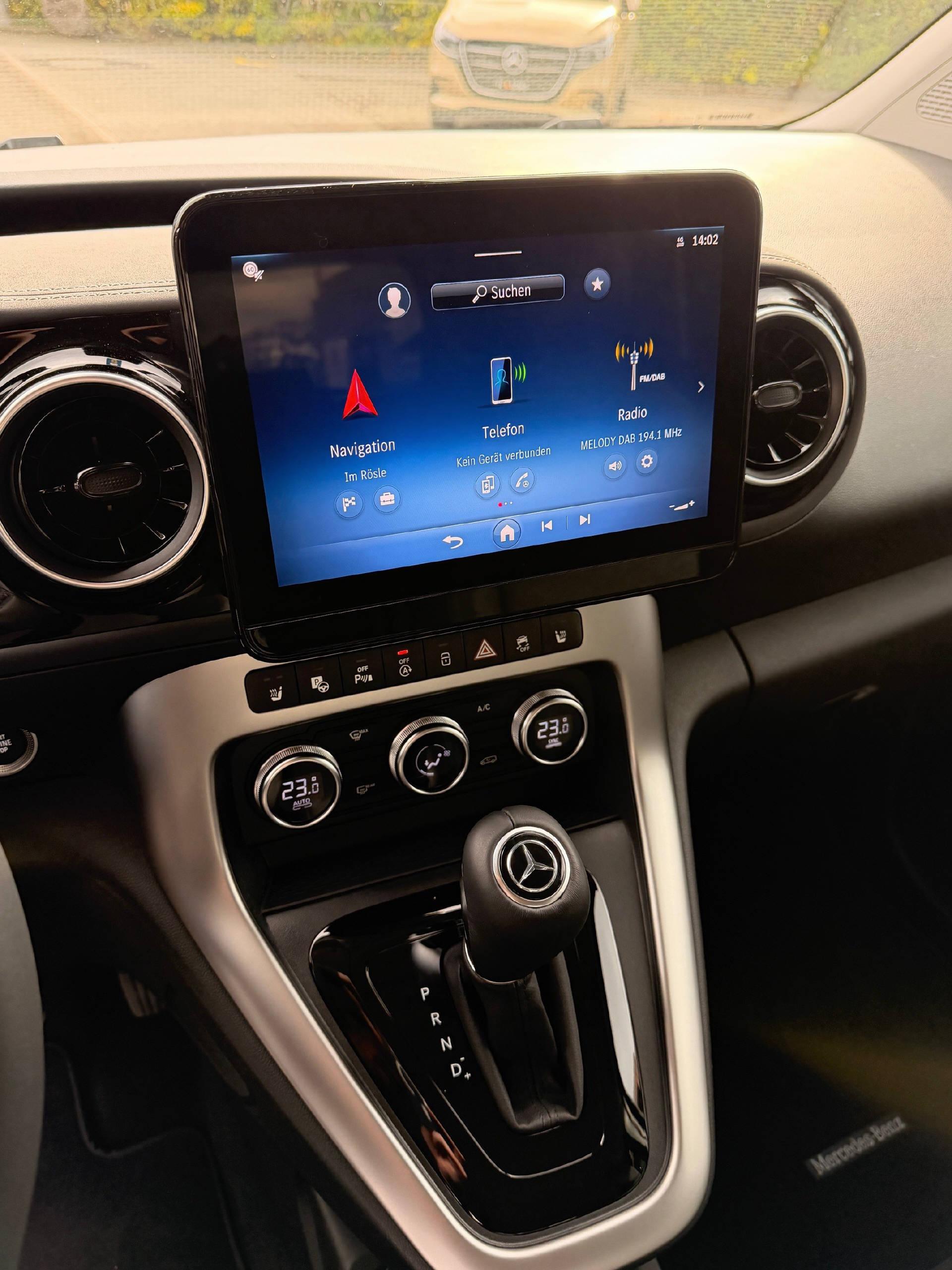 MERCEDES-BENZ T 180d Style S FWD-image-8