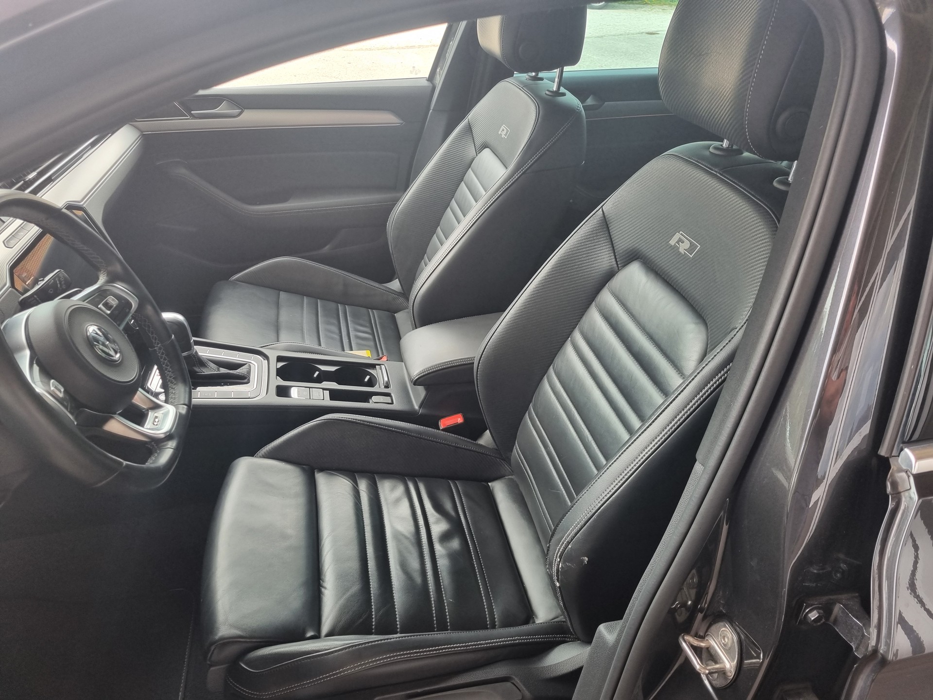 VW Passat Variant 2.0 TDI BMT Highline DSG 4Motion-image-7