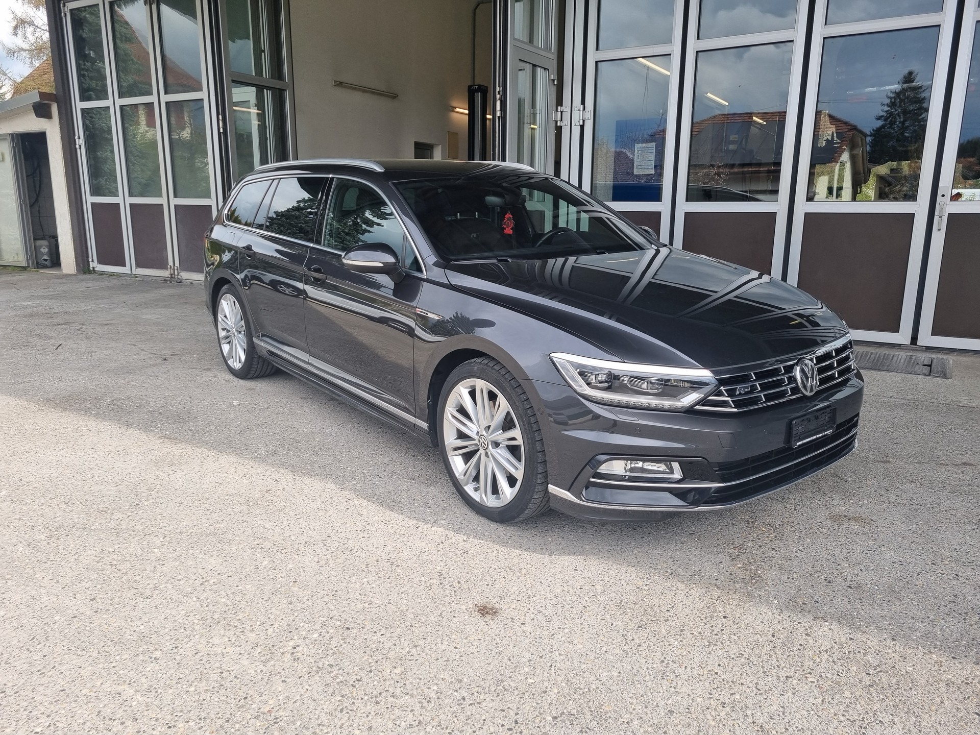 VW Passat Variant 2.0 TDI BMT Highline DSG 4Motion-showroom-element-1