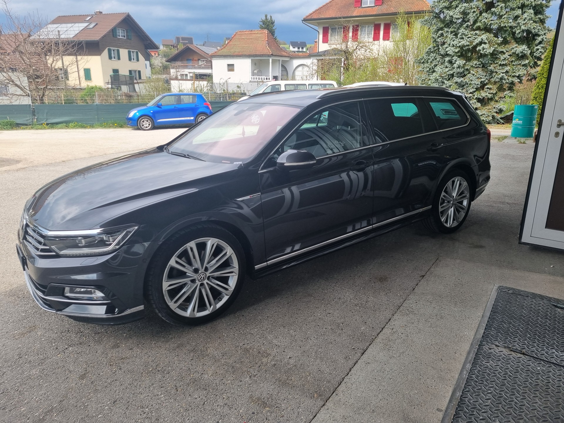 VW Passat Variant 2.0 TDI BMT Highline DSG 4Motion-image-6